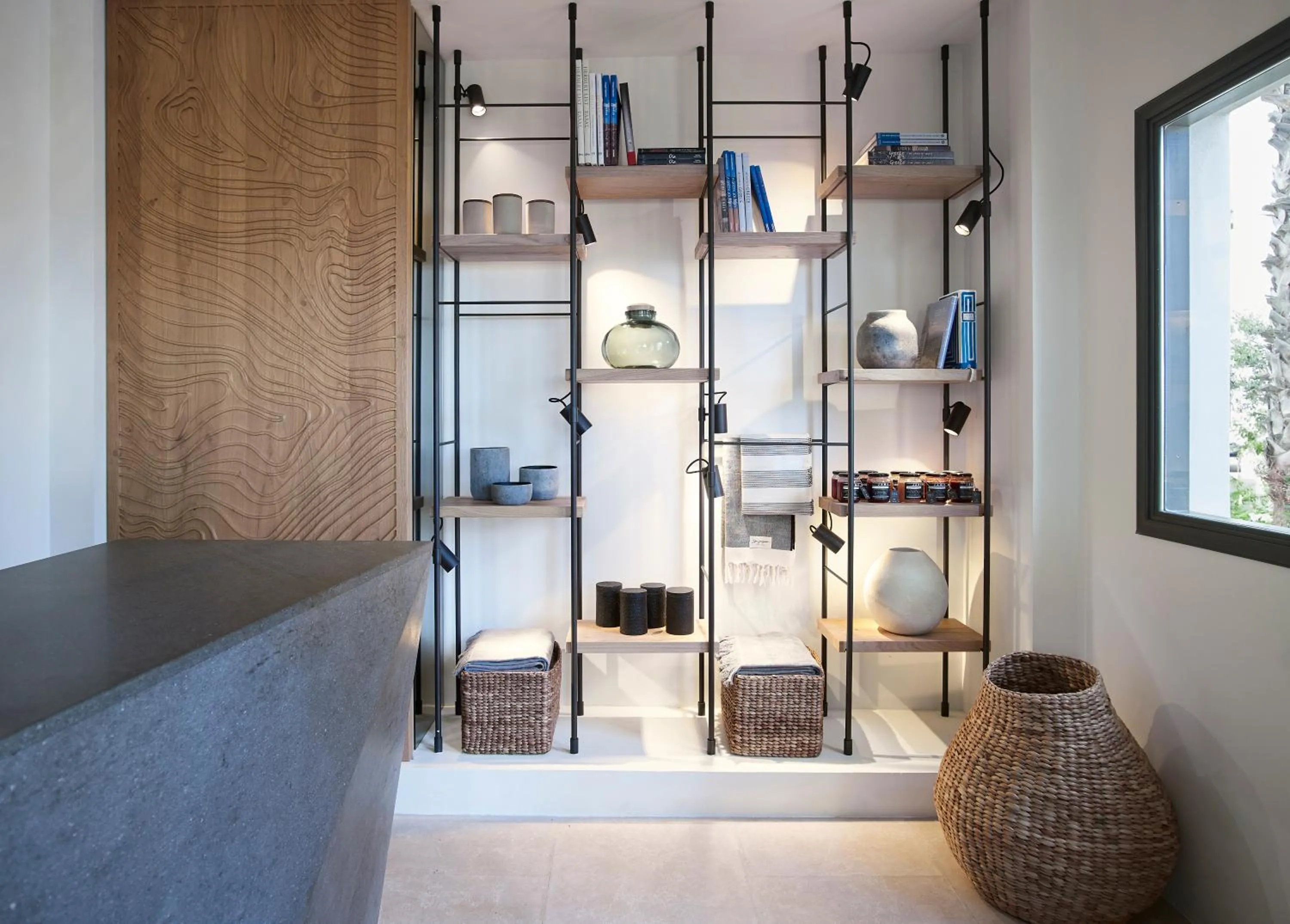 Library in Bellonias Villas