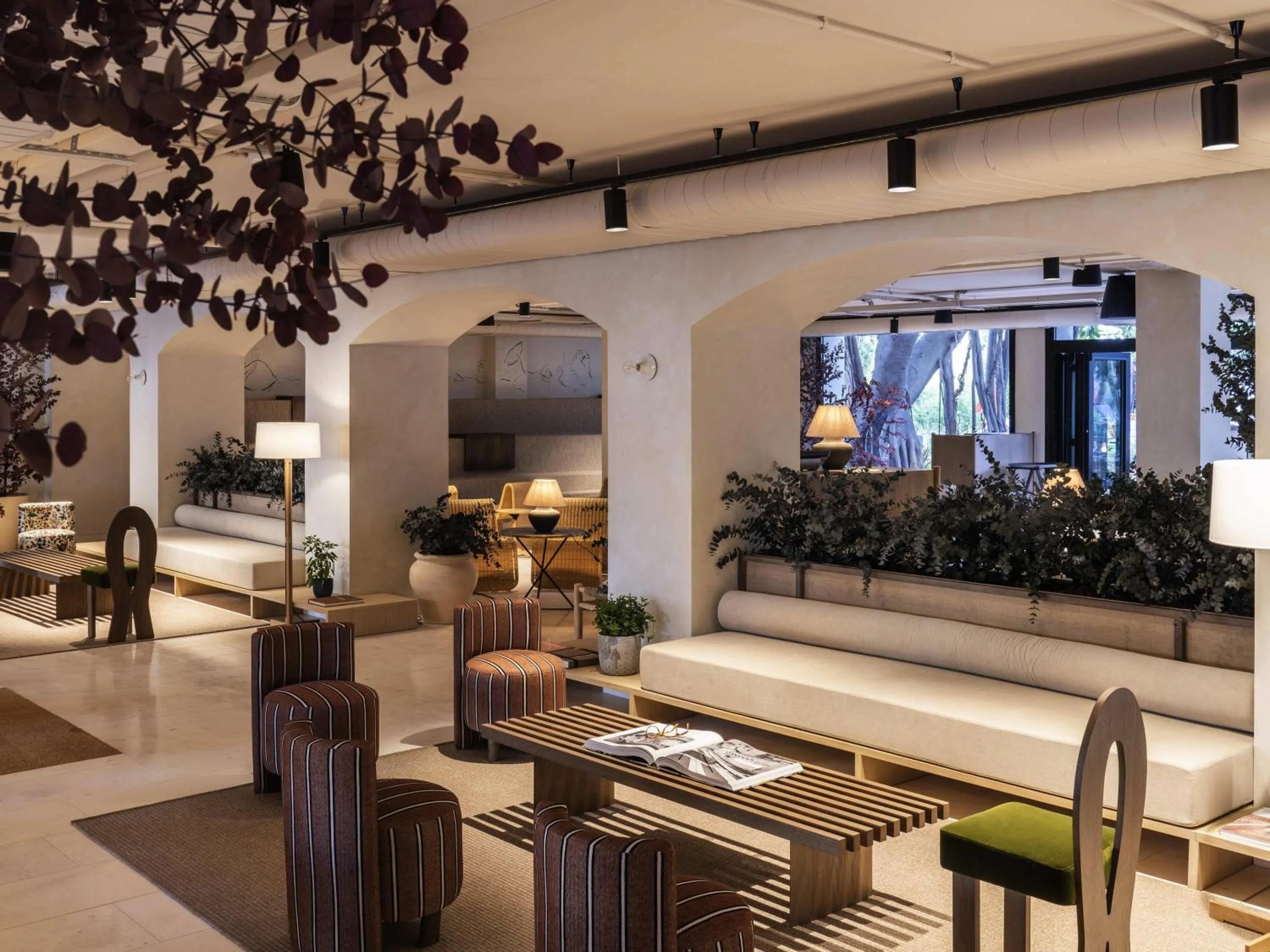 Lounge or bar in Mercure Benidorm