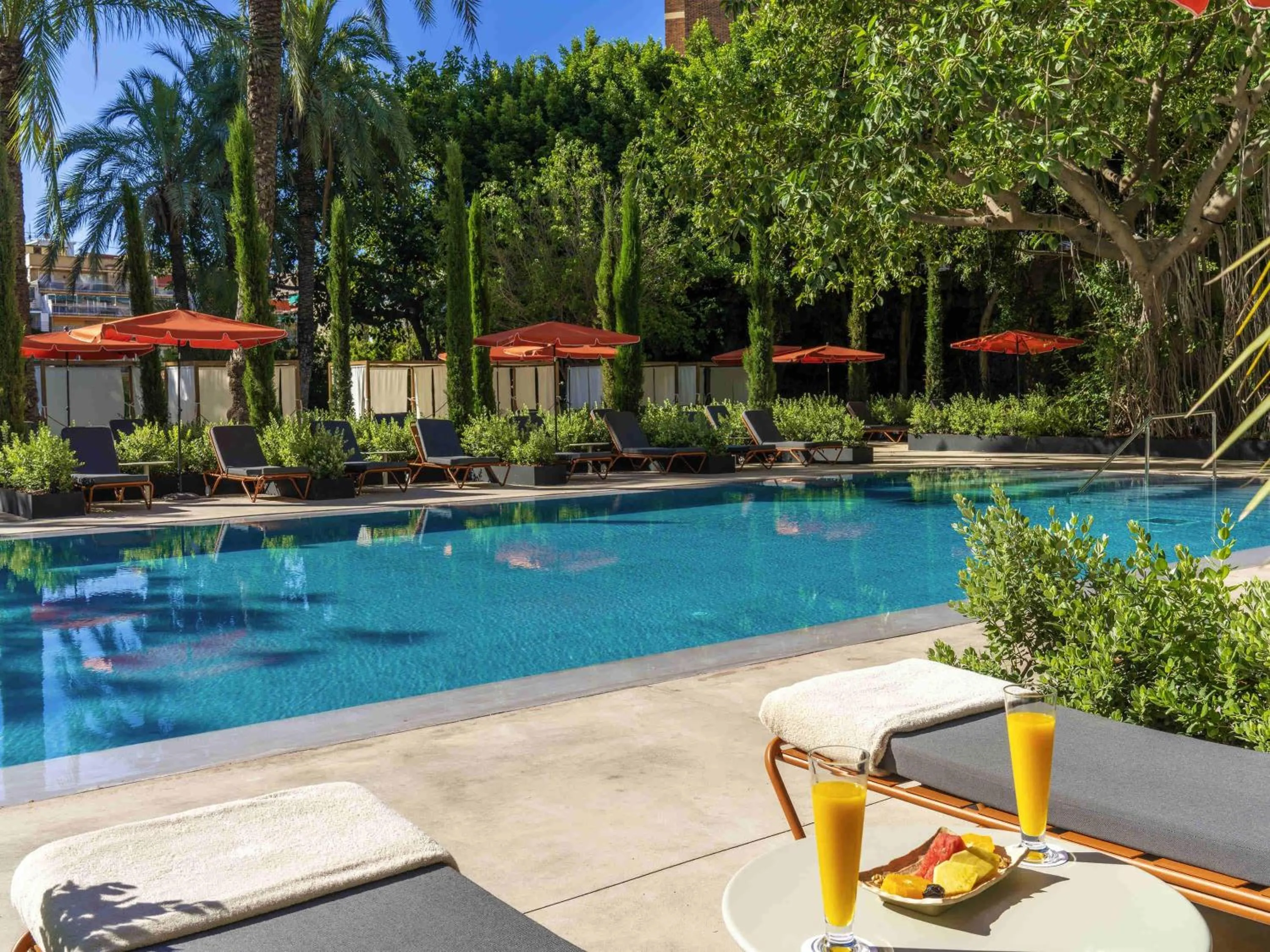 Lounge or bar in Mercure Benidorm