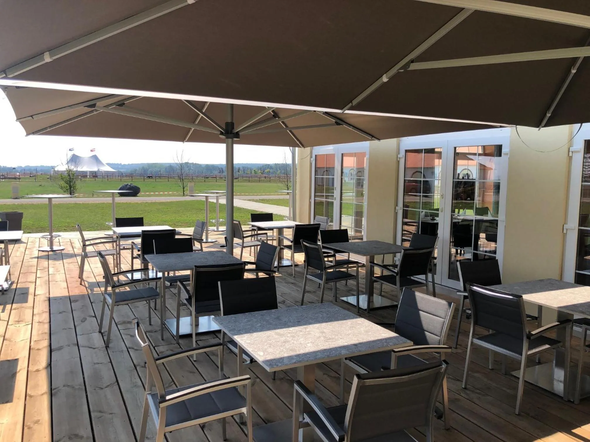 Restaurant/places to eat in Chalets Franciska Major, Pro Village