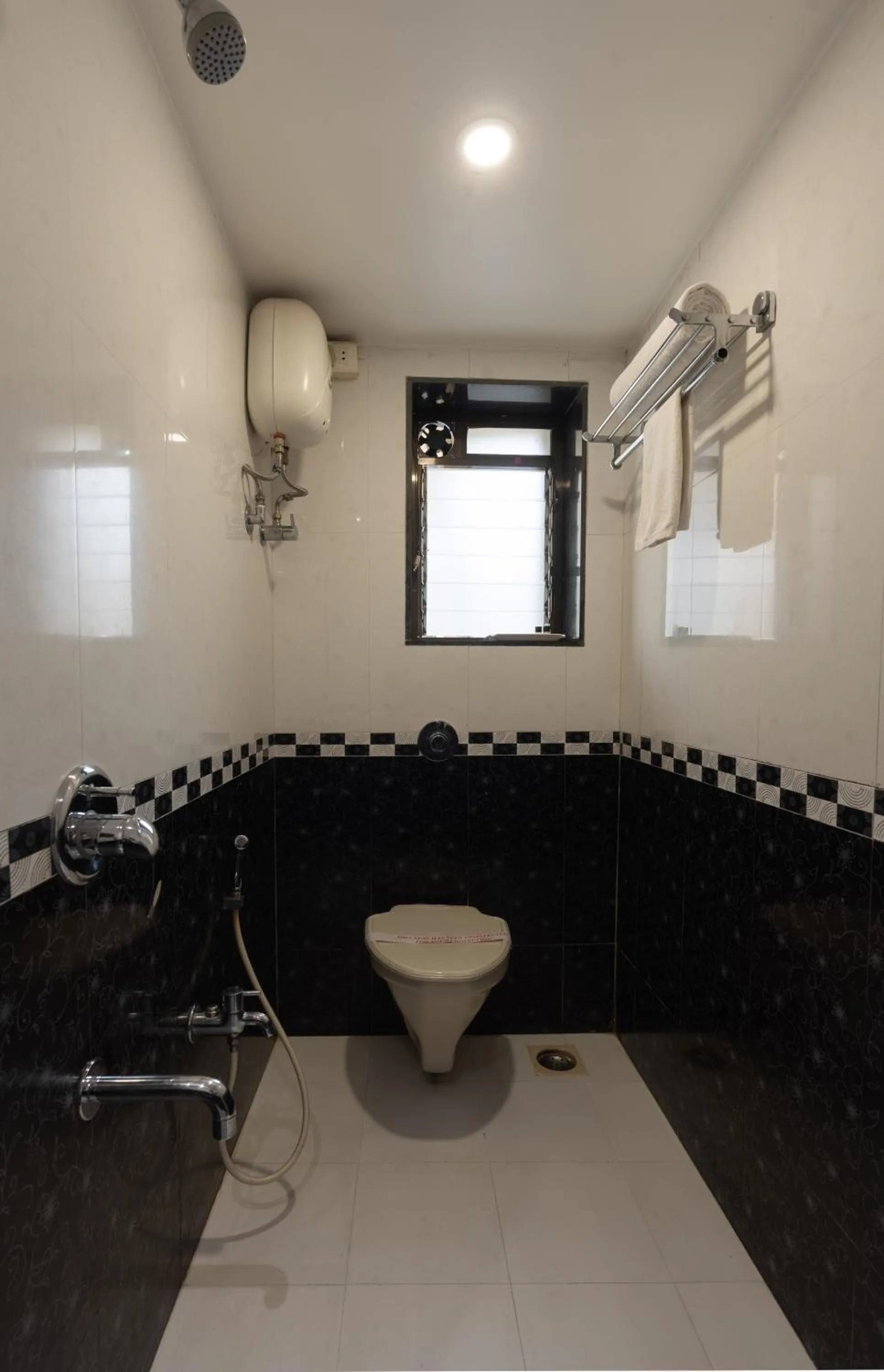 Bathroom in Hotel Avon Ruby Dadar