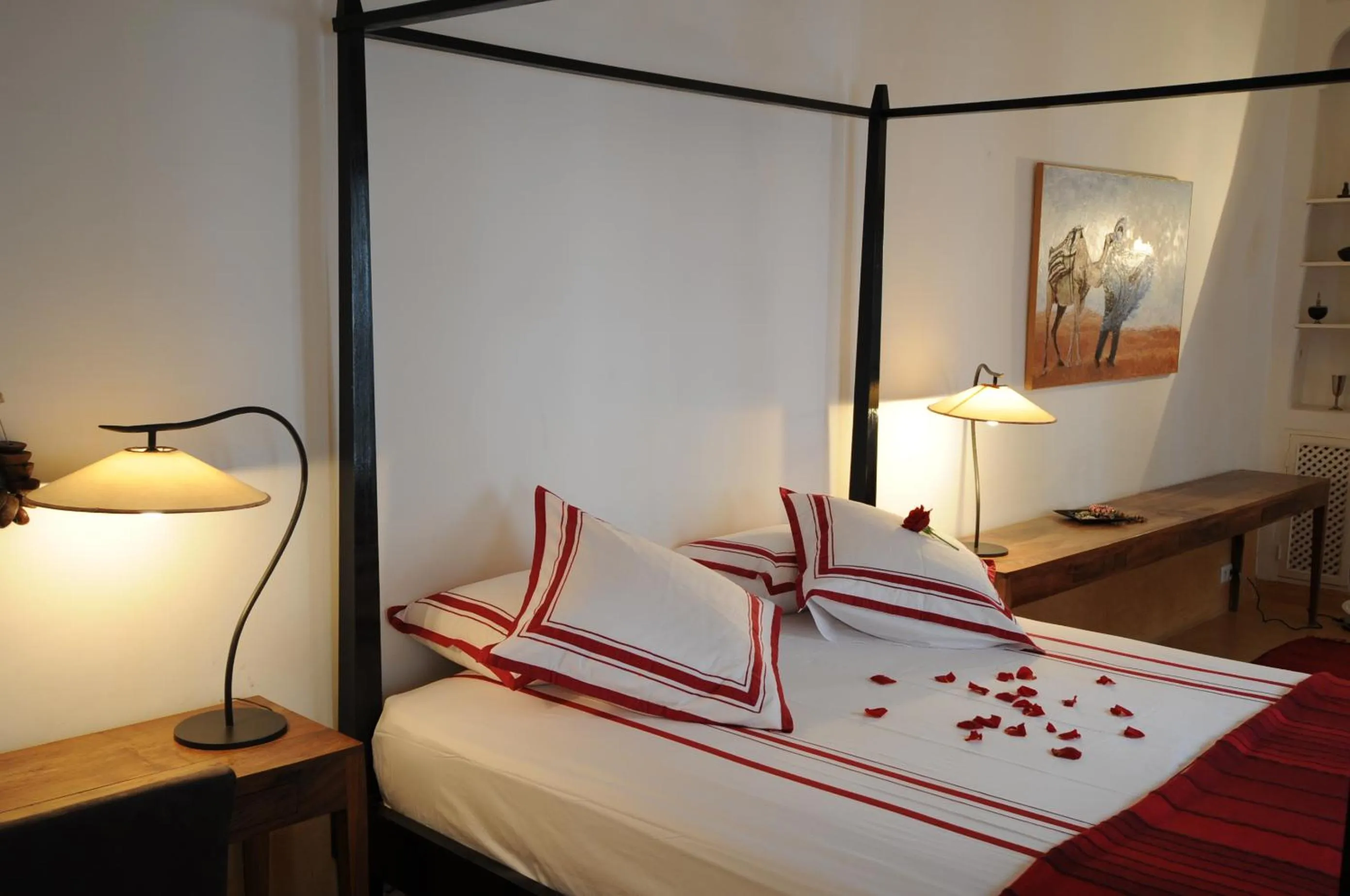 Photo of the whole room, Bed in Riad Dar Asam