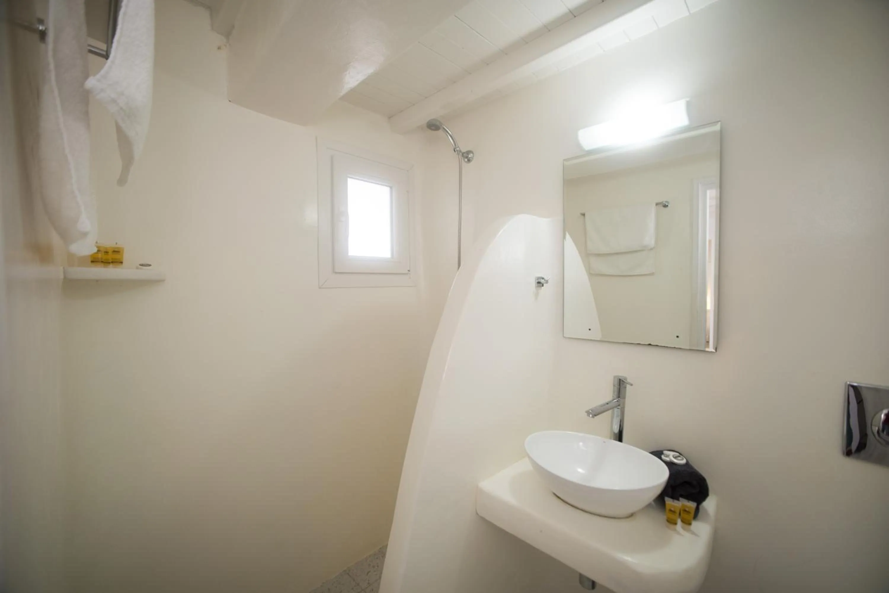 Bathroom in Madres Houses