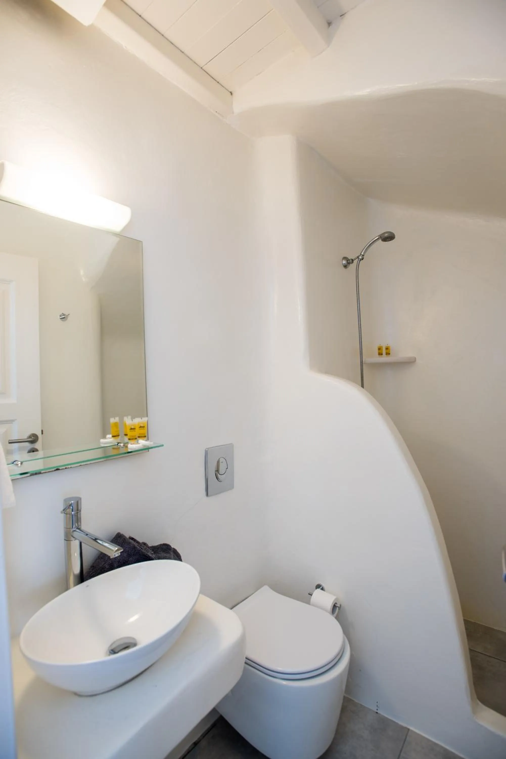 Bathroom in Madres Houses