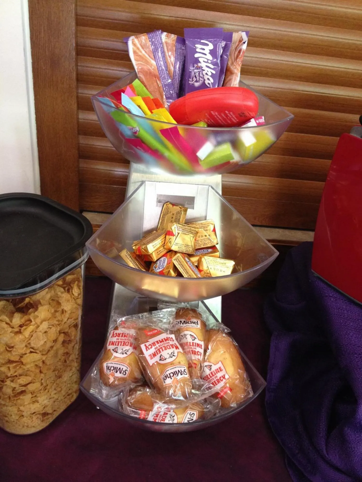 Breakfast in LOGIS Hôtel Le Chantoiseau