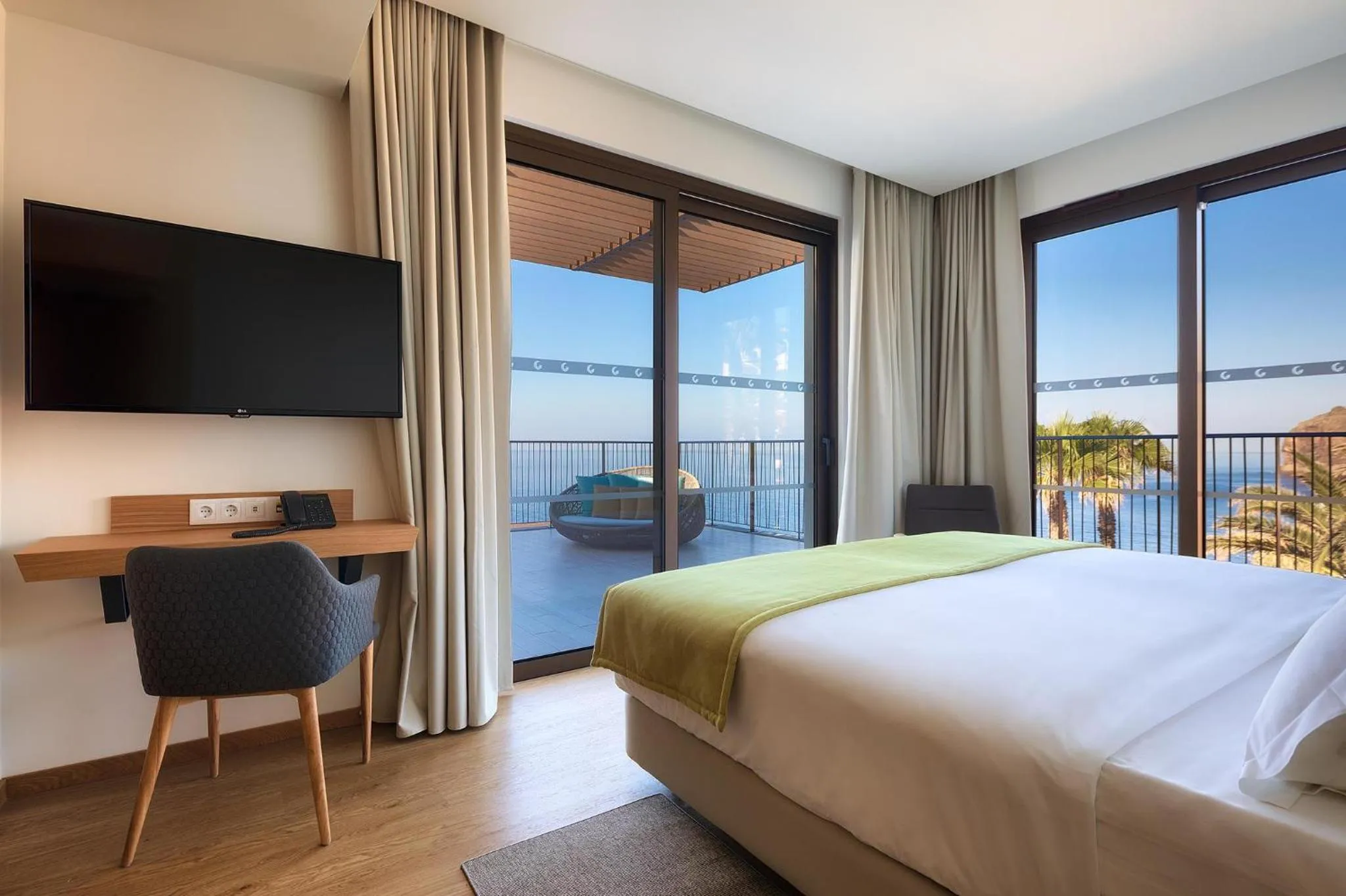 Photo of the whole room, Bed in Sentido Galomar - Adults Only