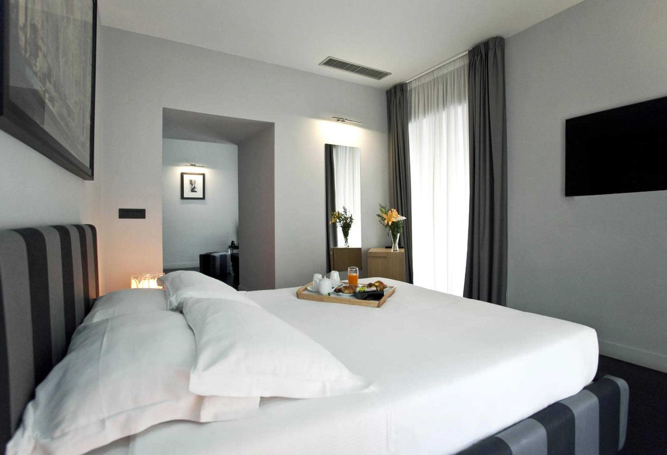 Bed in Suite Art Navona
