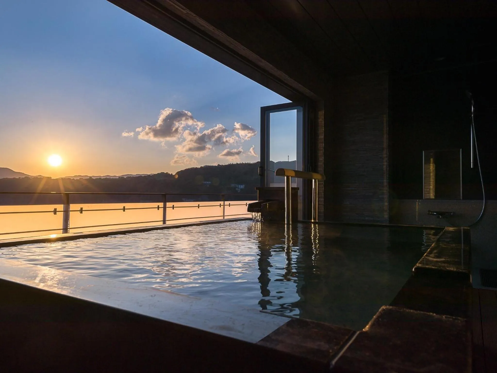 Area and facilities in Inatori Ginsuiso