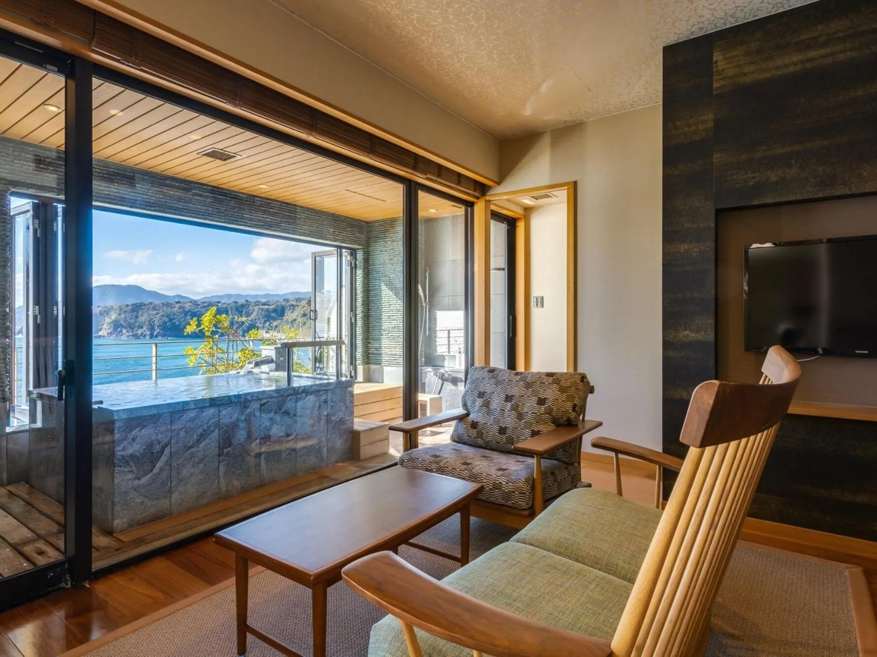 Area and facilities in Inatori Ginsuiso