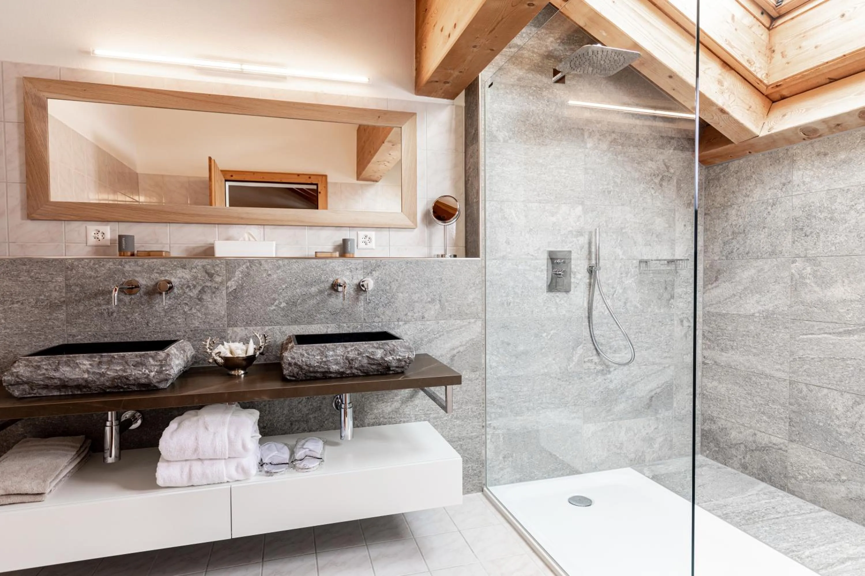 Bathroom in Hotel Waldhaus am See