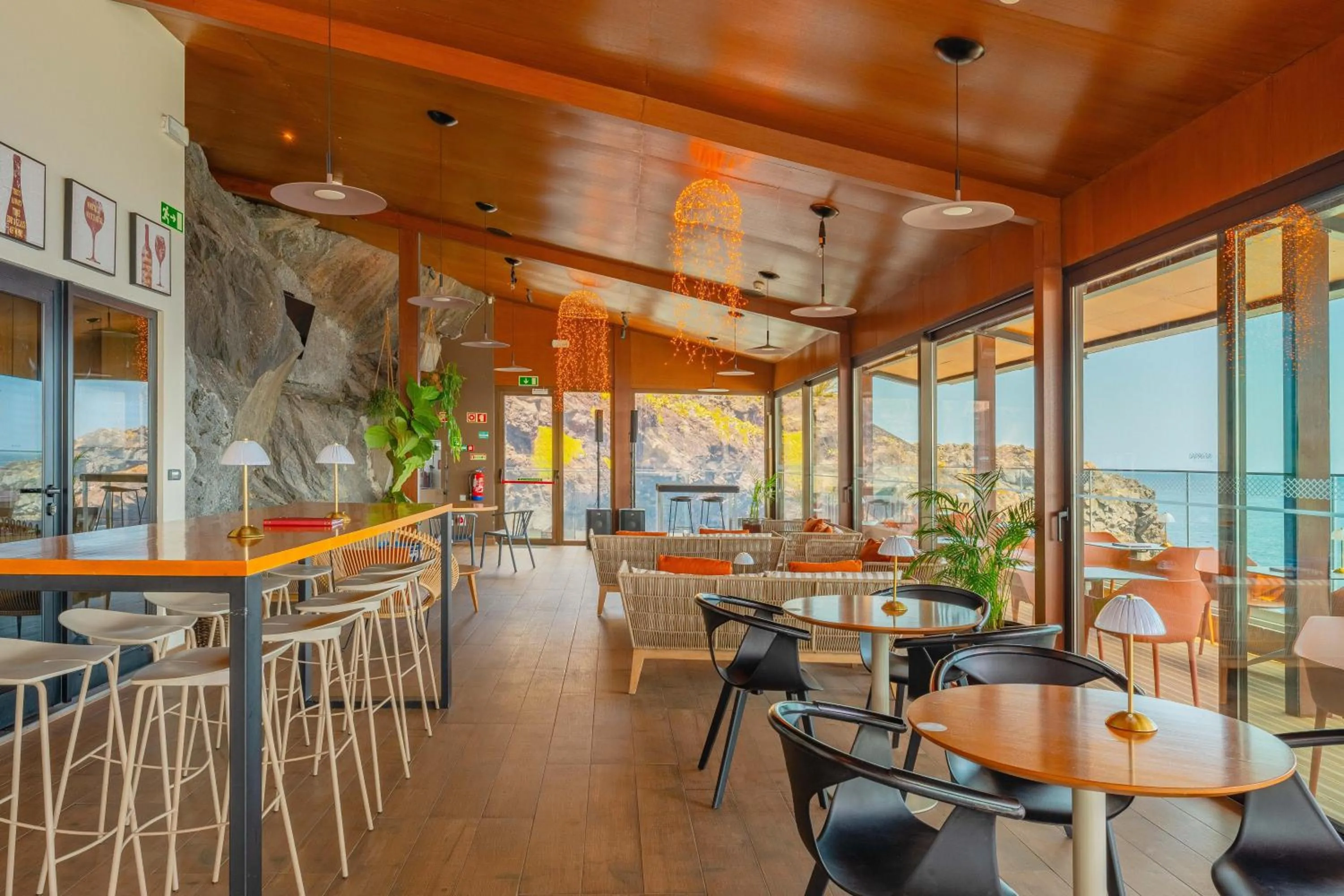 Lounge or bar in Sentido Galosol