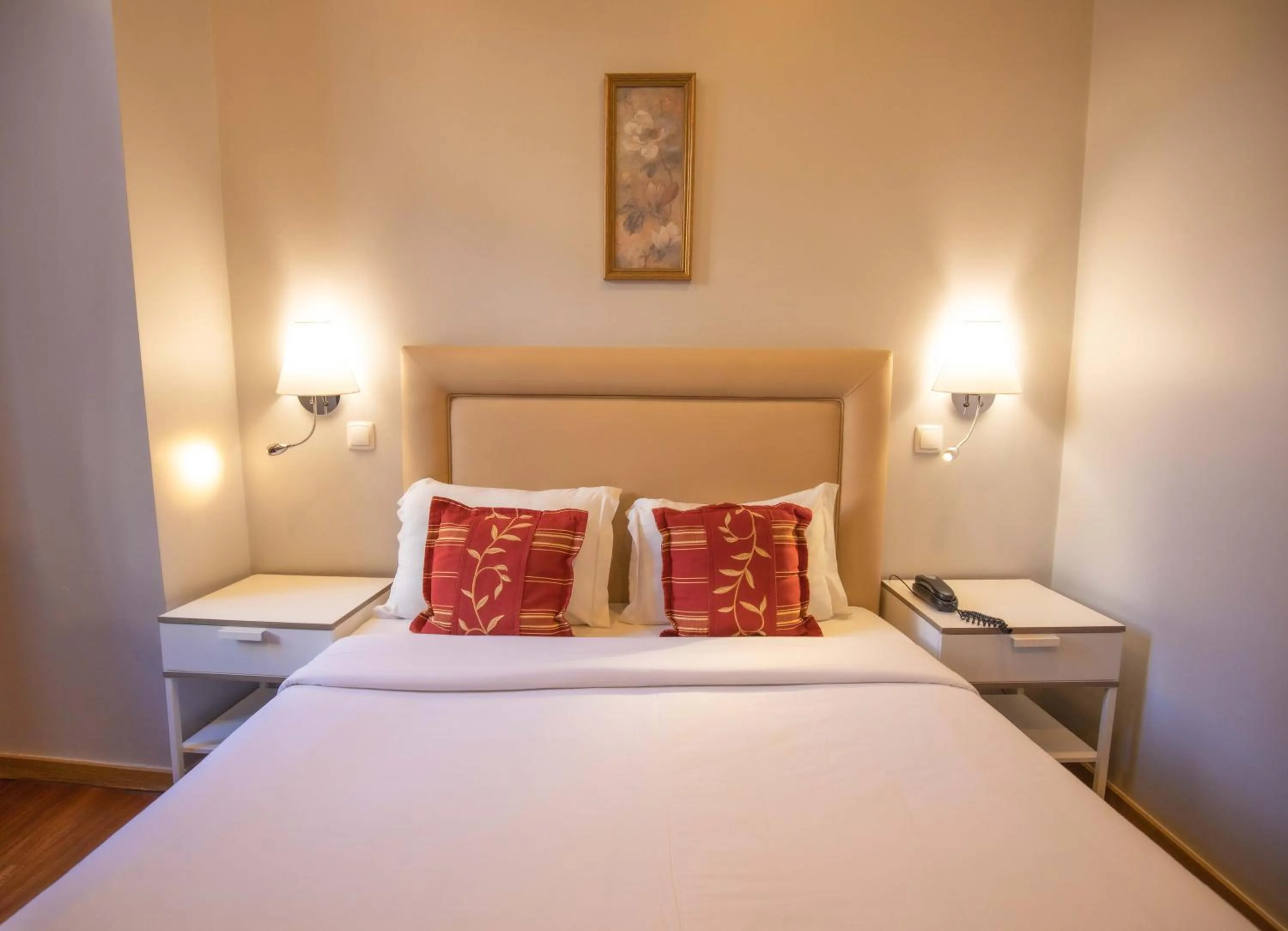 Bed in Grande Pensao Residencial Alcobia