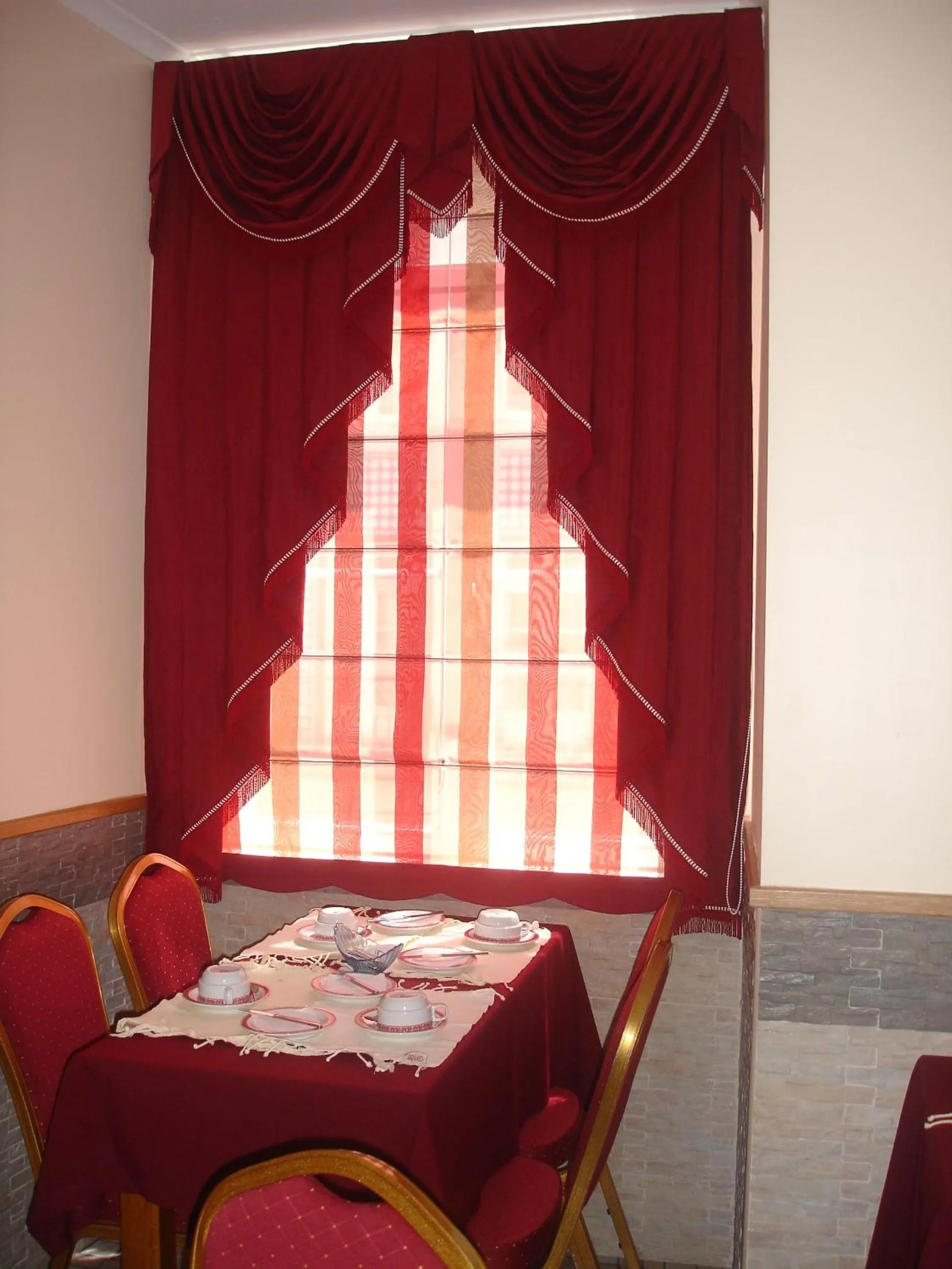 Restaurant/places to eat in Grande Pensao Residencial Alcobia