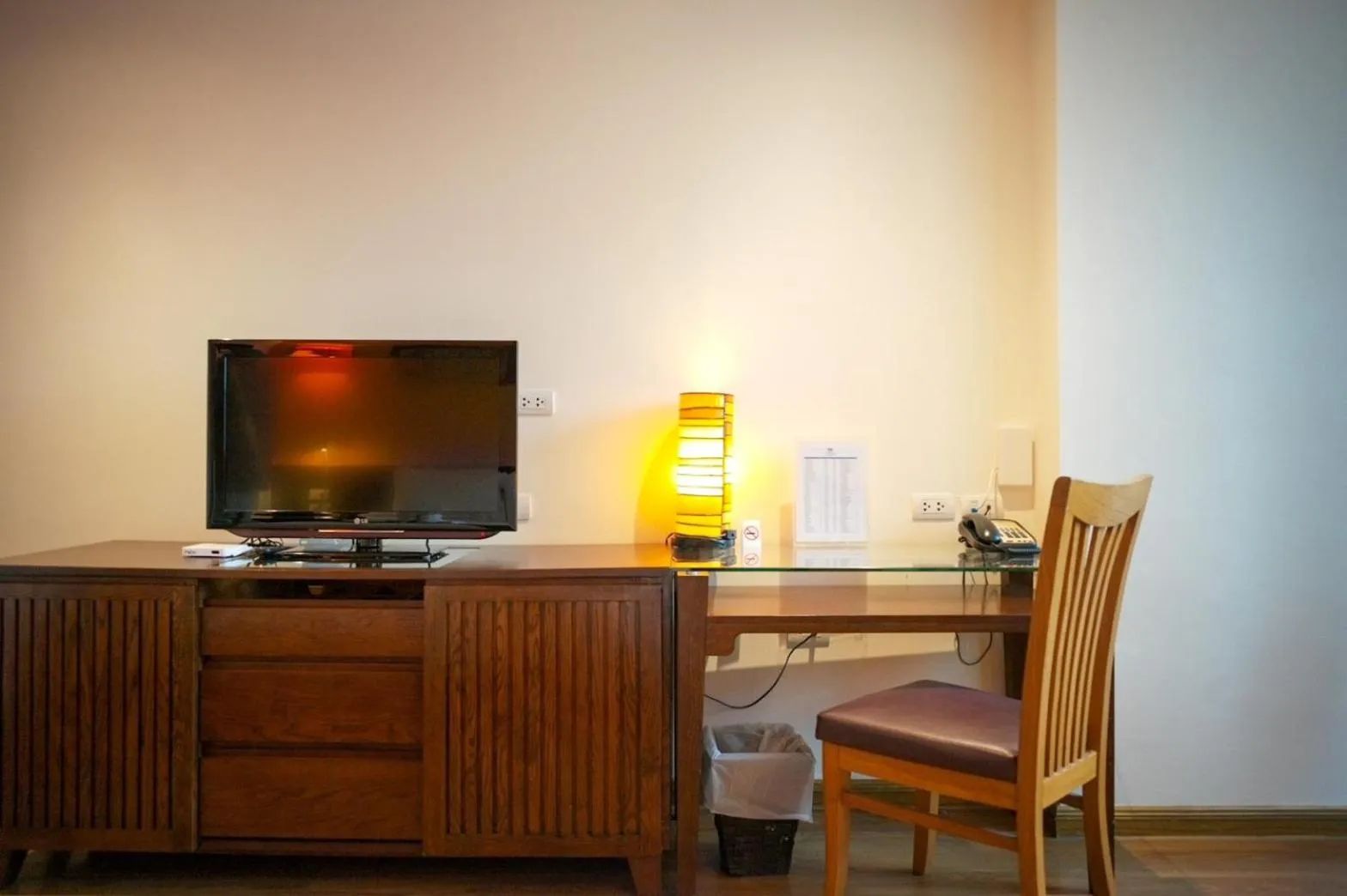 Communal lounge/ TV room in Hotel Mermaid Bangkok