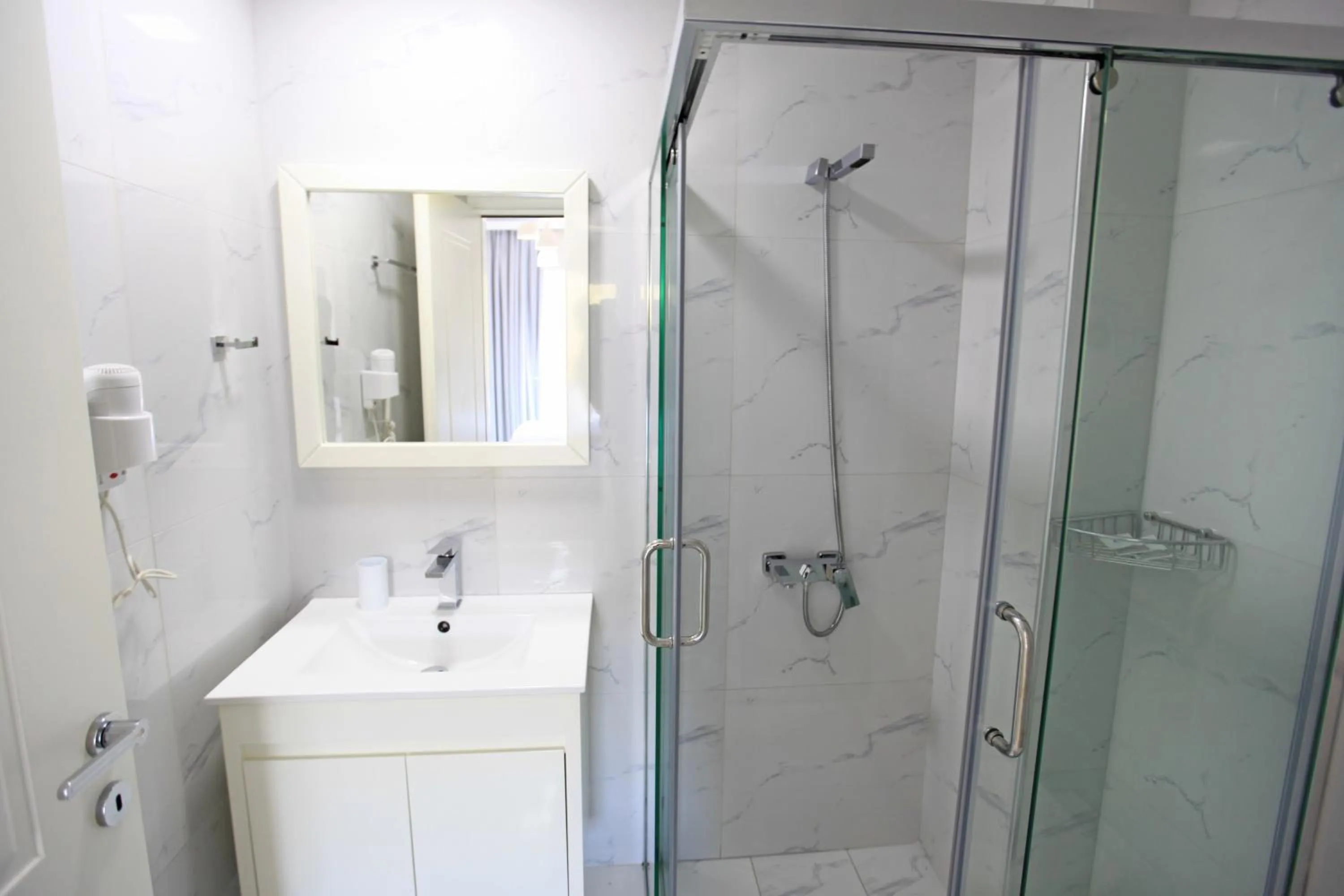 Bathroom in Hotel Mare