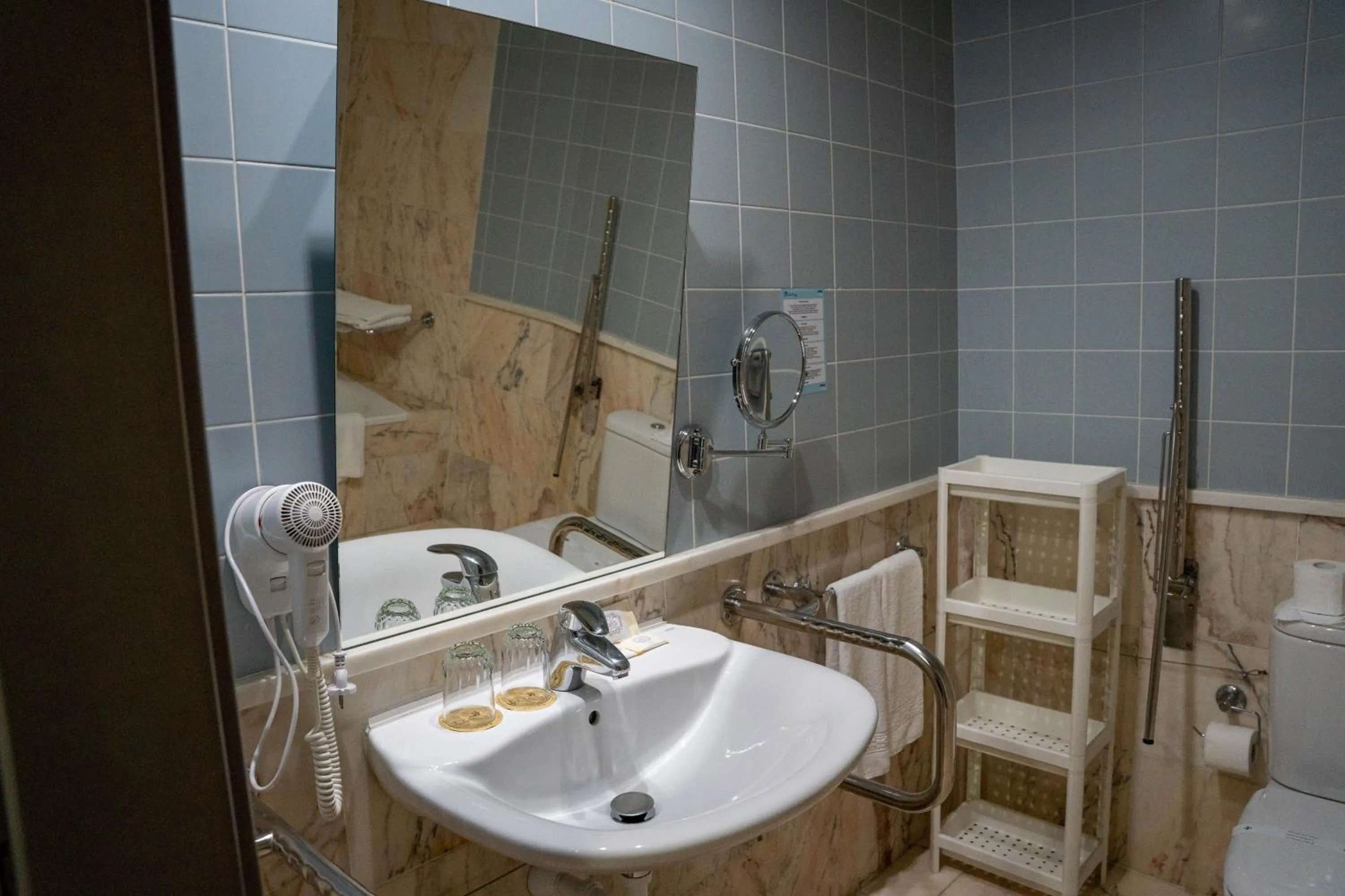 Shower in Apulia Praia Hotel