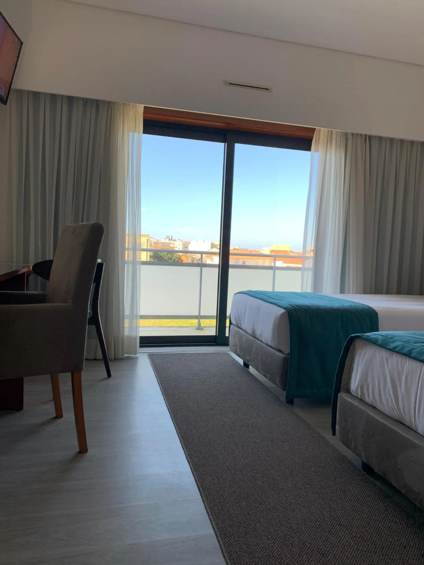 Balcony/Terrace, Bed in Apulia Praia Hotel