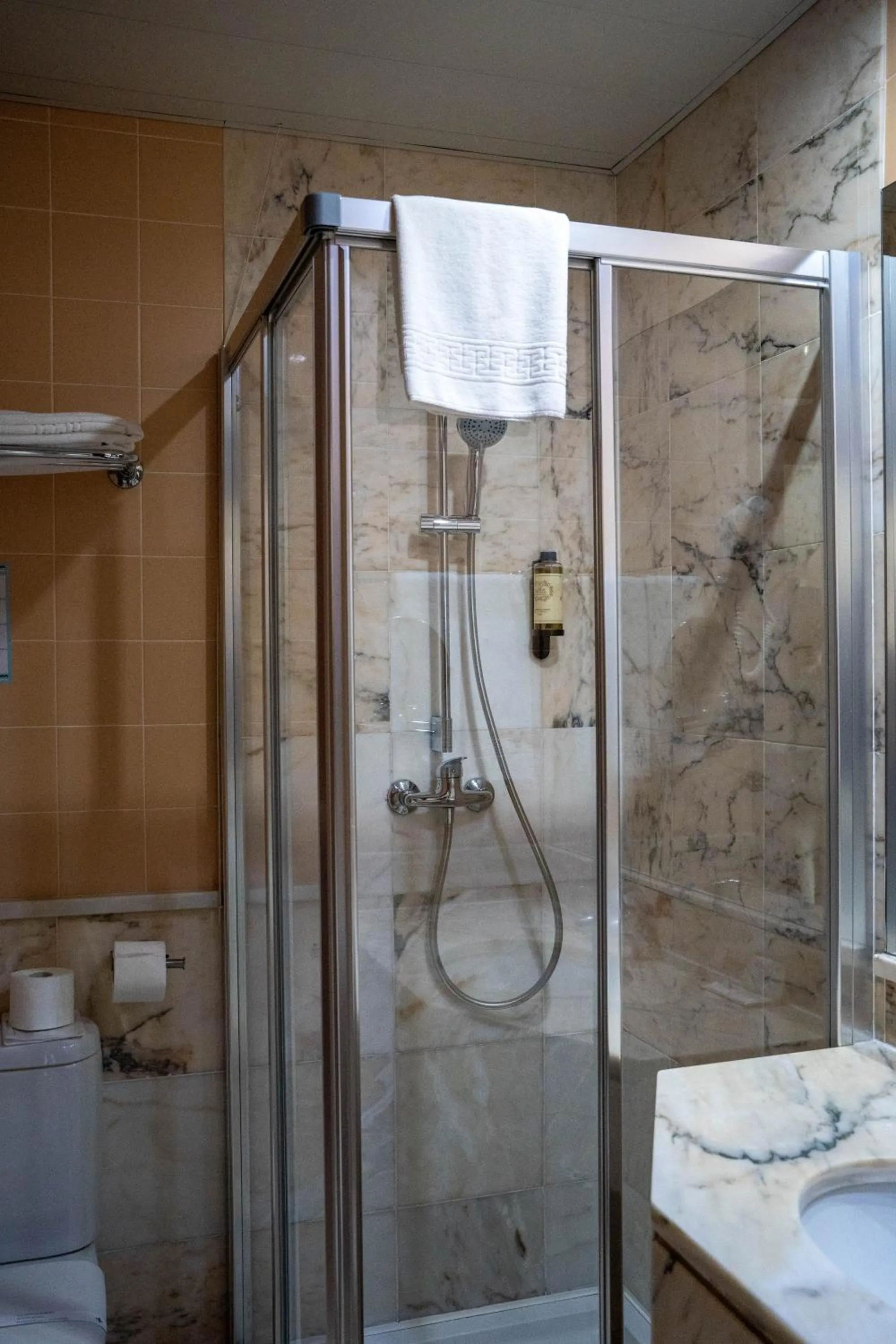 Shower in Apulia Praia Hotel