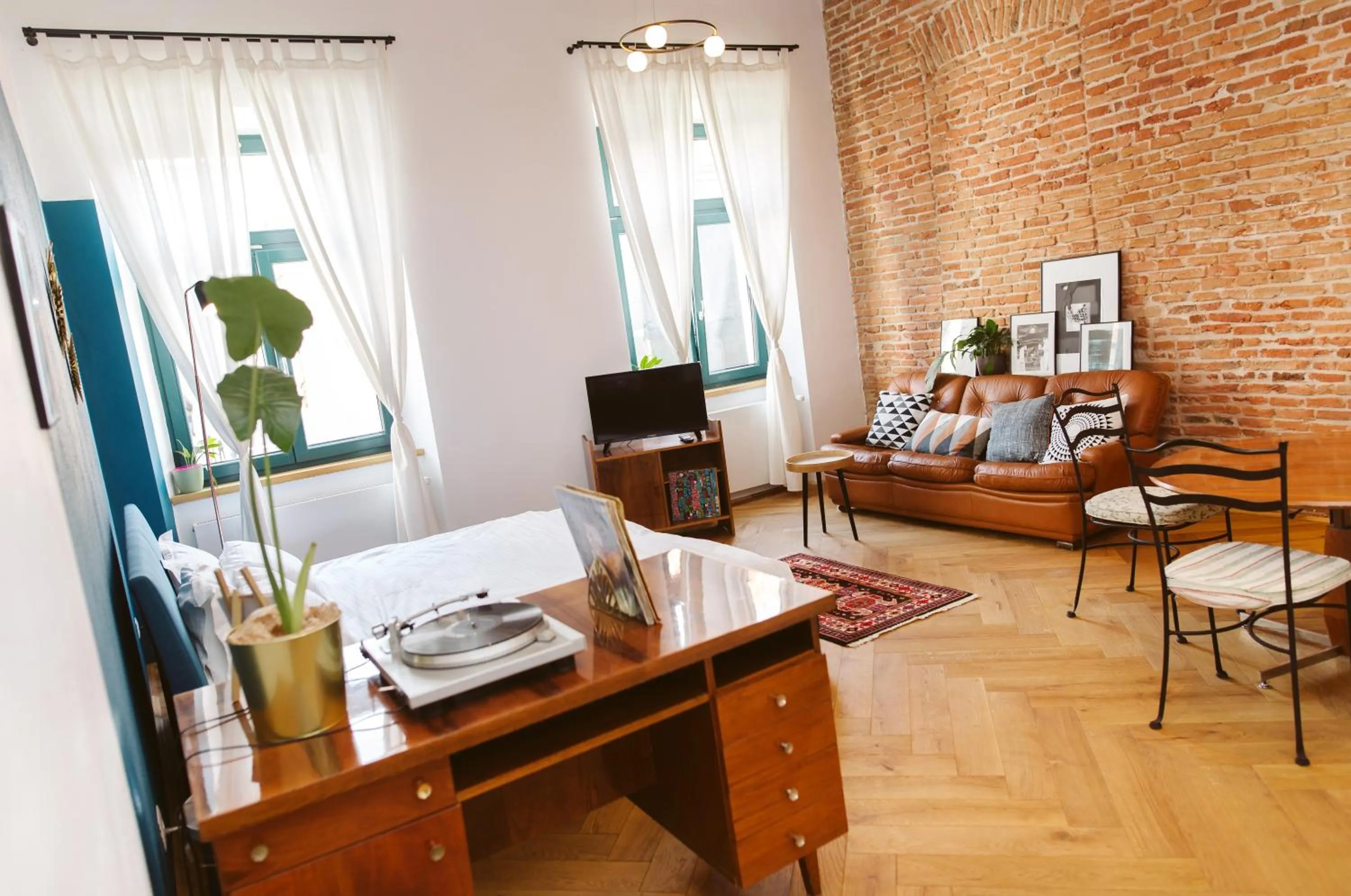 Seating area in Camino Home 2