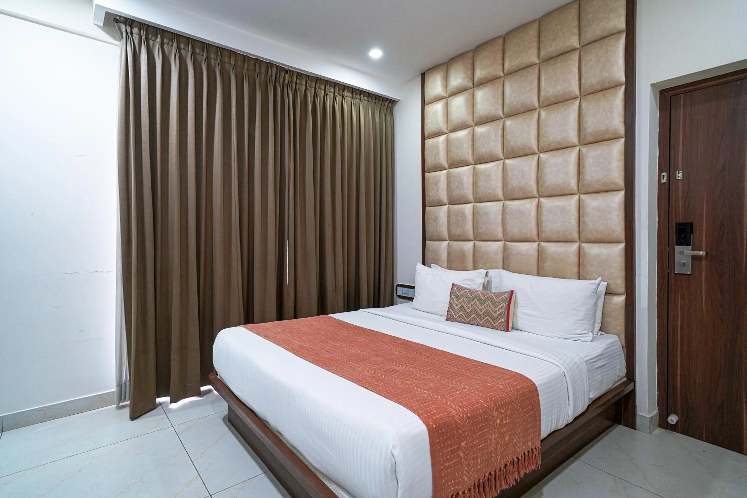 Bed in Olive Zip Btm Layout by Embassy Group