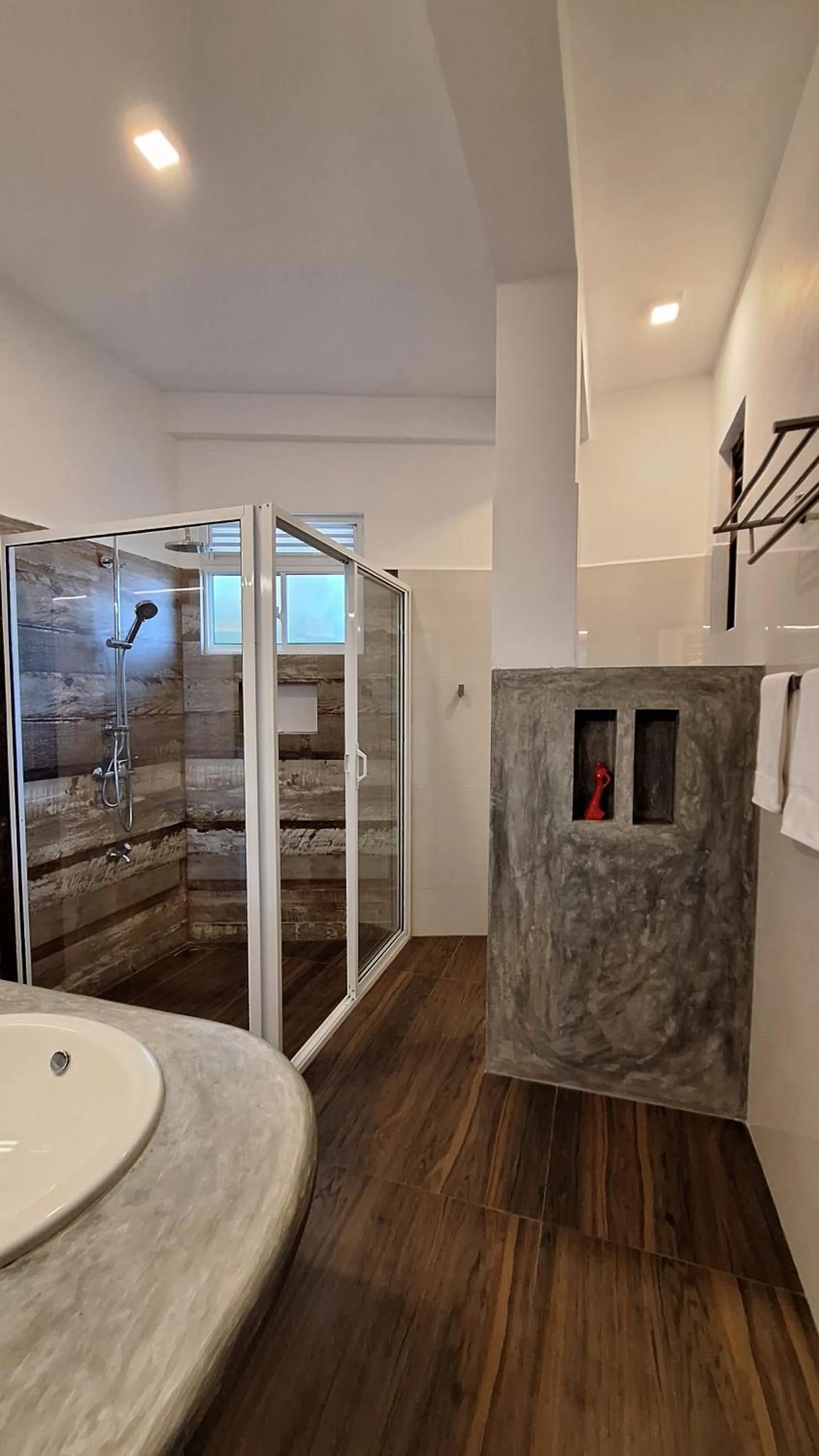 Bathroom, Bed in Villa Goodwill Paradise