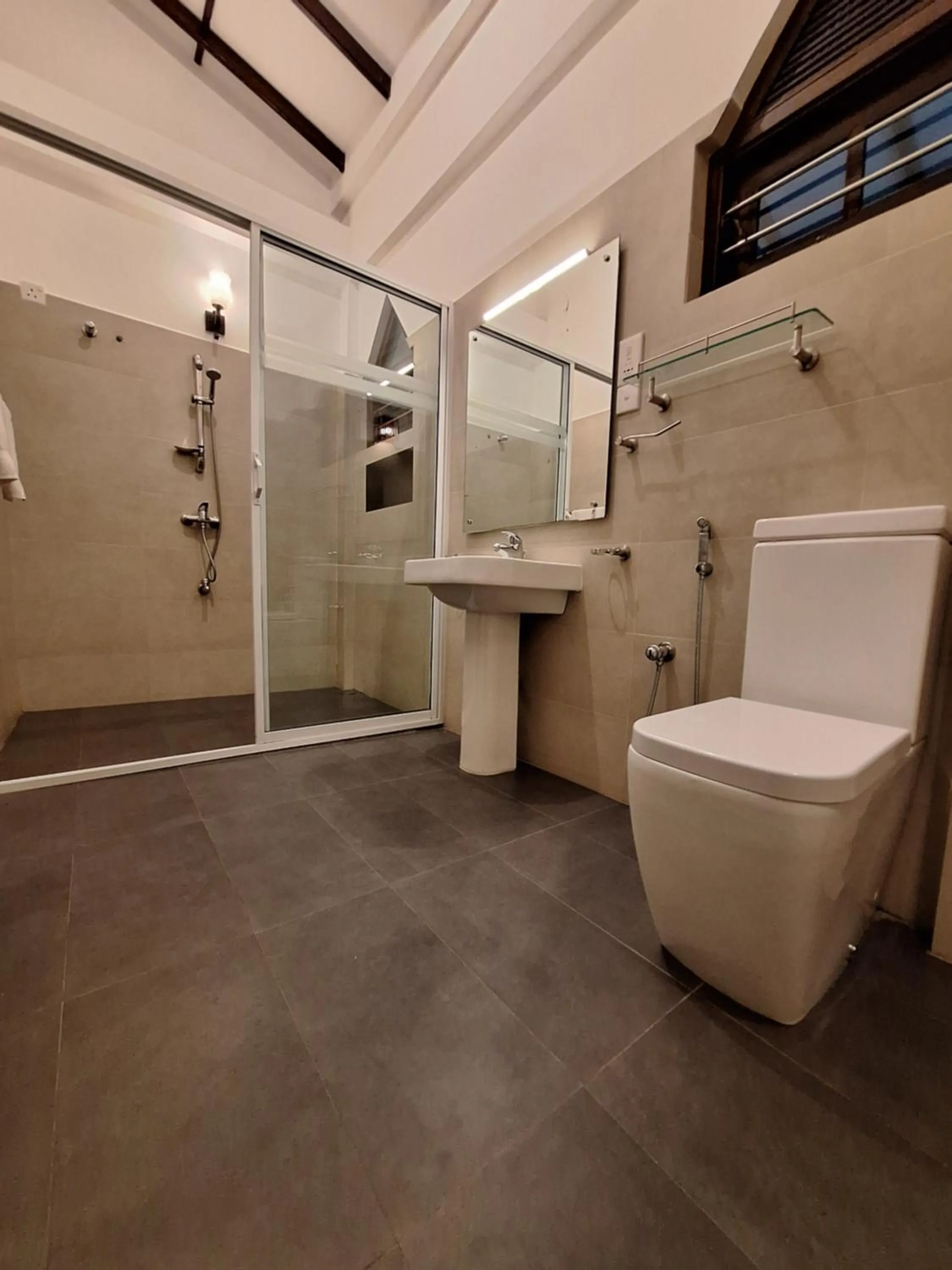 Shower in Villa Goodwill Paradise