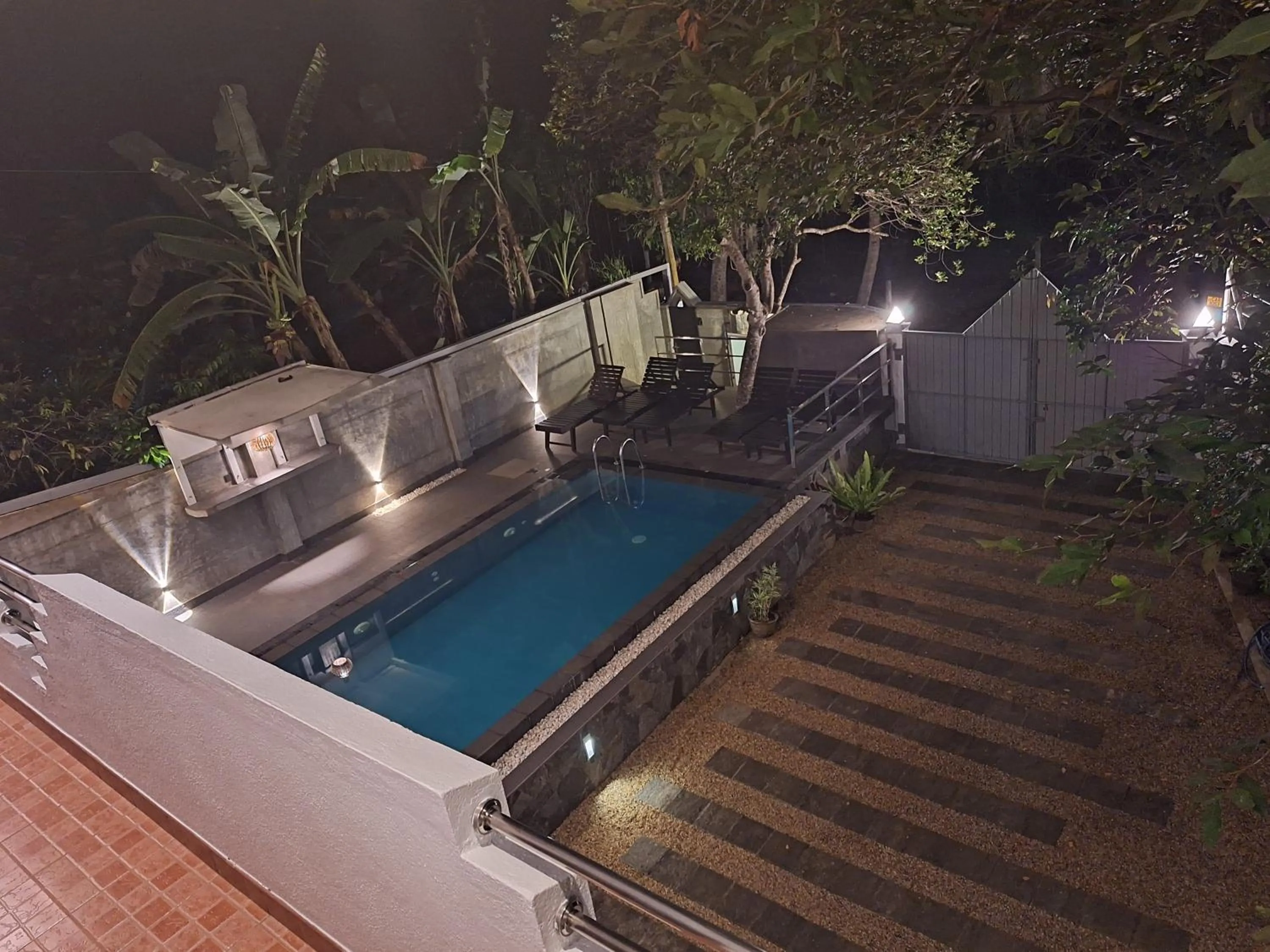 Night in Villa Goodwill Paradise