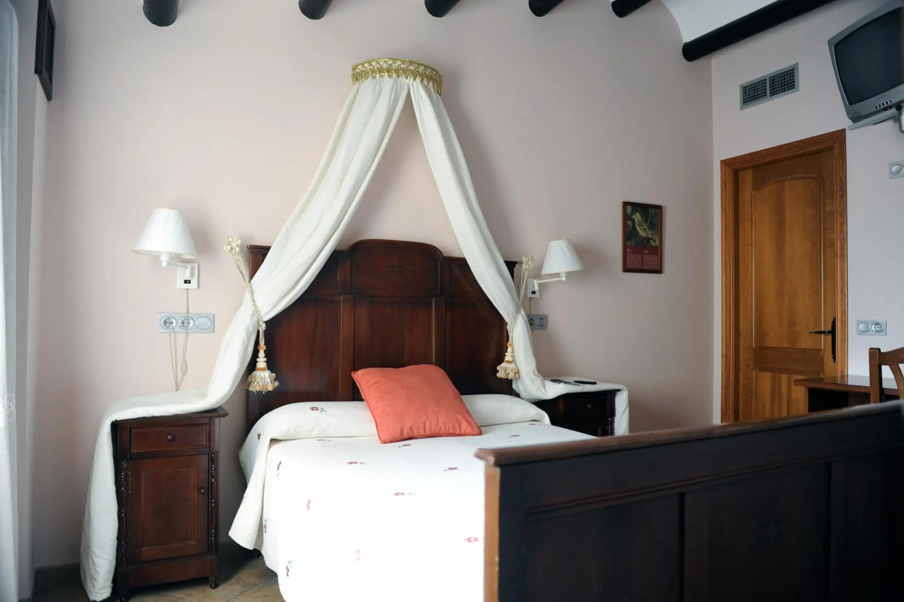 Superior Double Room in Hotel Restaurant Verdià Superior Double Room in Hotel Restaurant Verdià