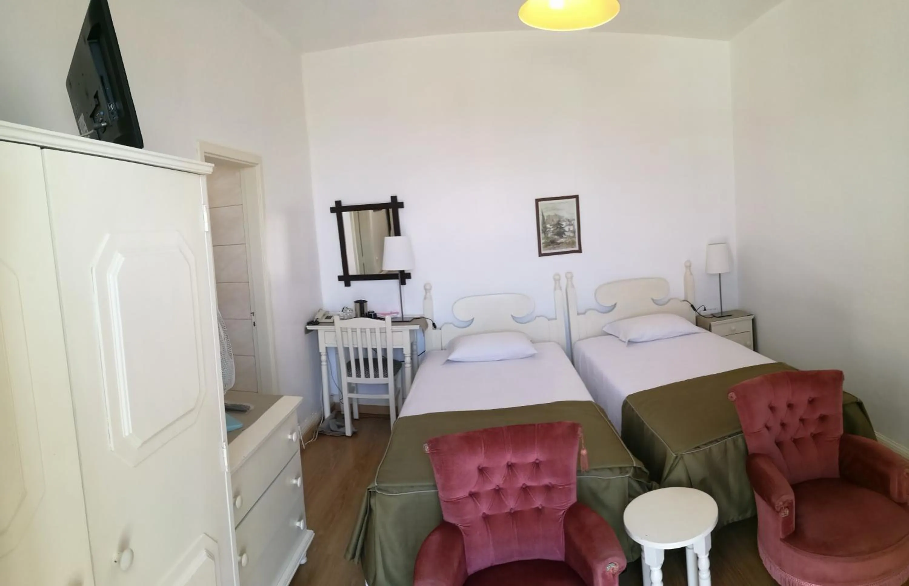 Sea view, Bed in Pensao Residencial Vila Teresinha