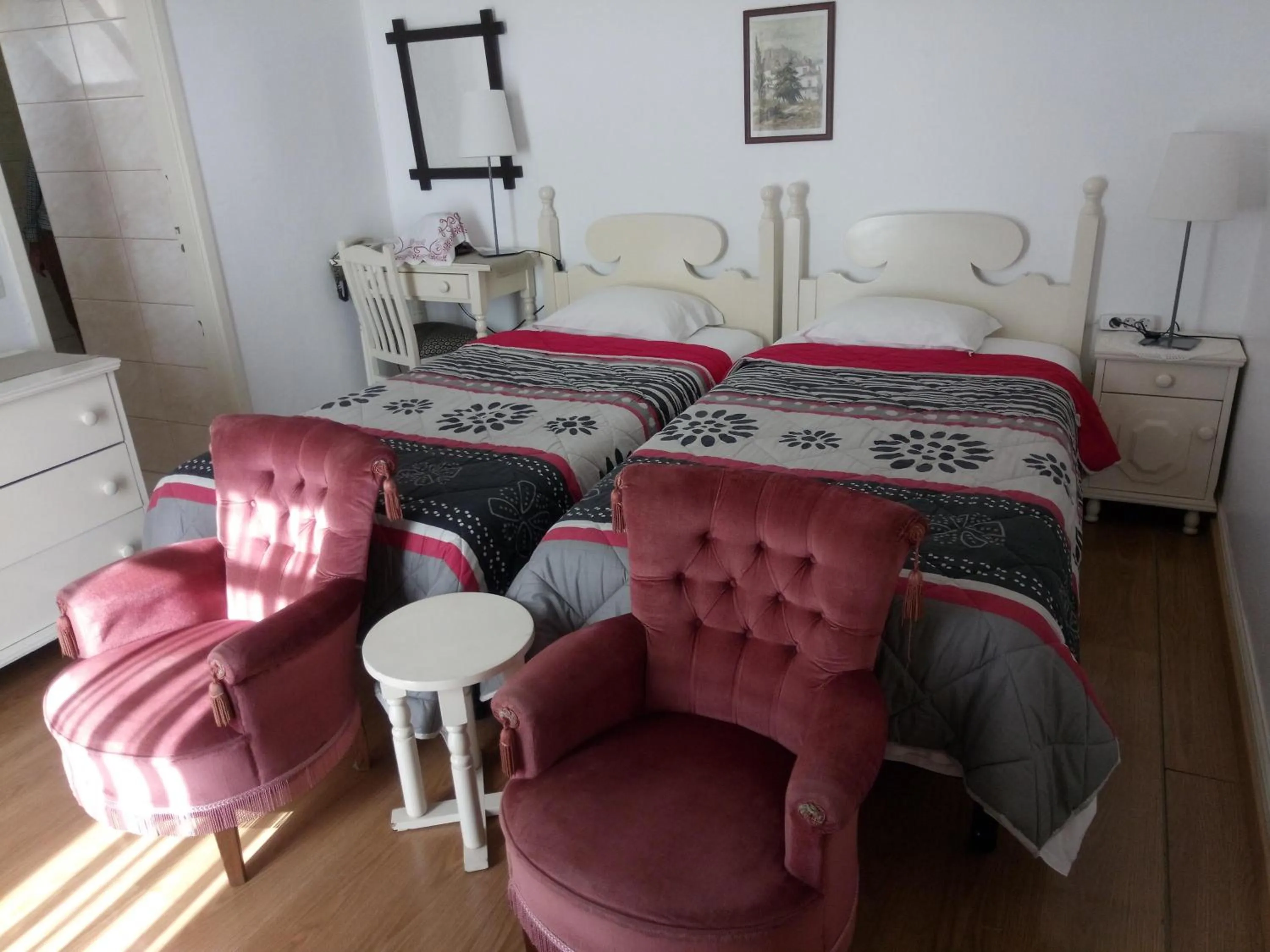 View (from property/room), Bed in Pensao Residencial Vila Teresinha