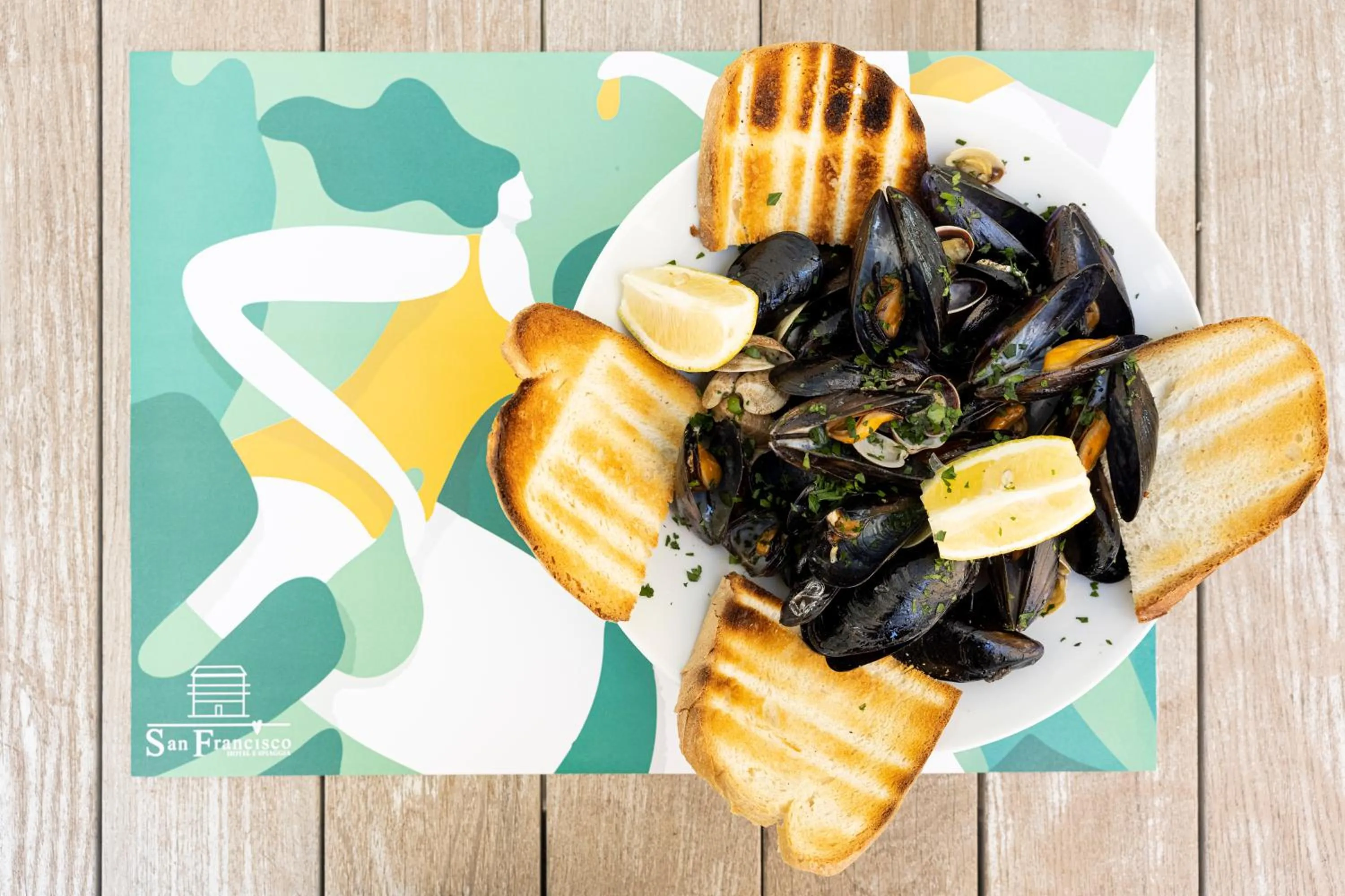 Restaurant/places to eat in Hotel San Francisco