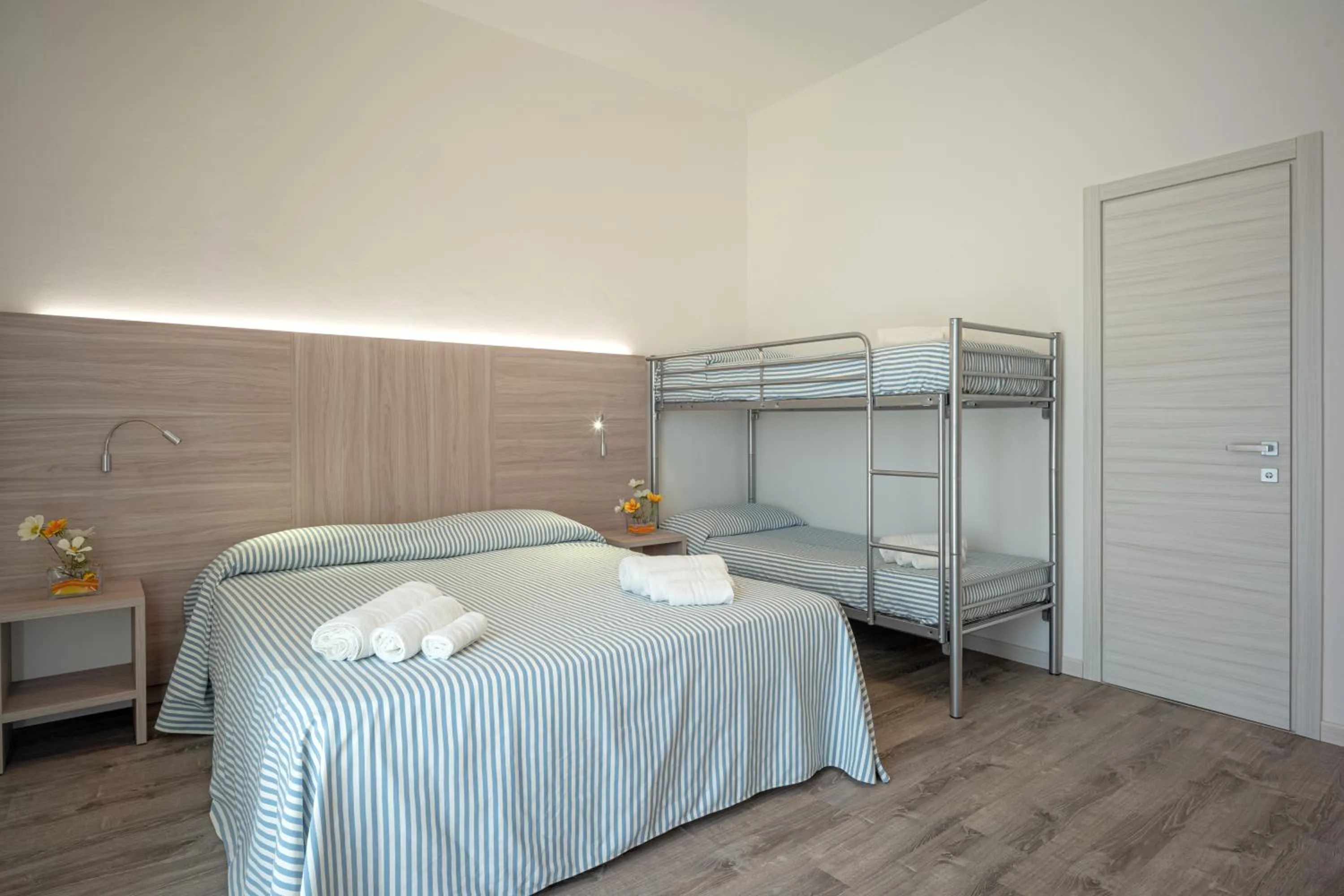 bunk bed, Bed in Hotel San Francisco