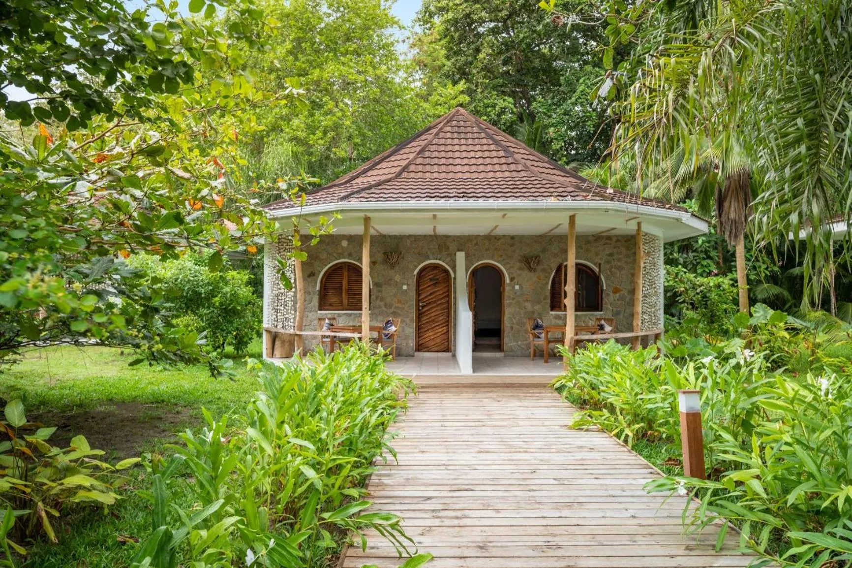 Garden in Bliss Hotel Praslin