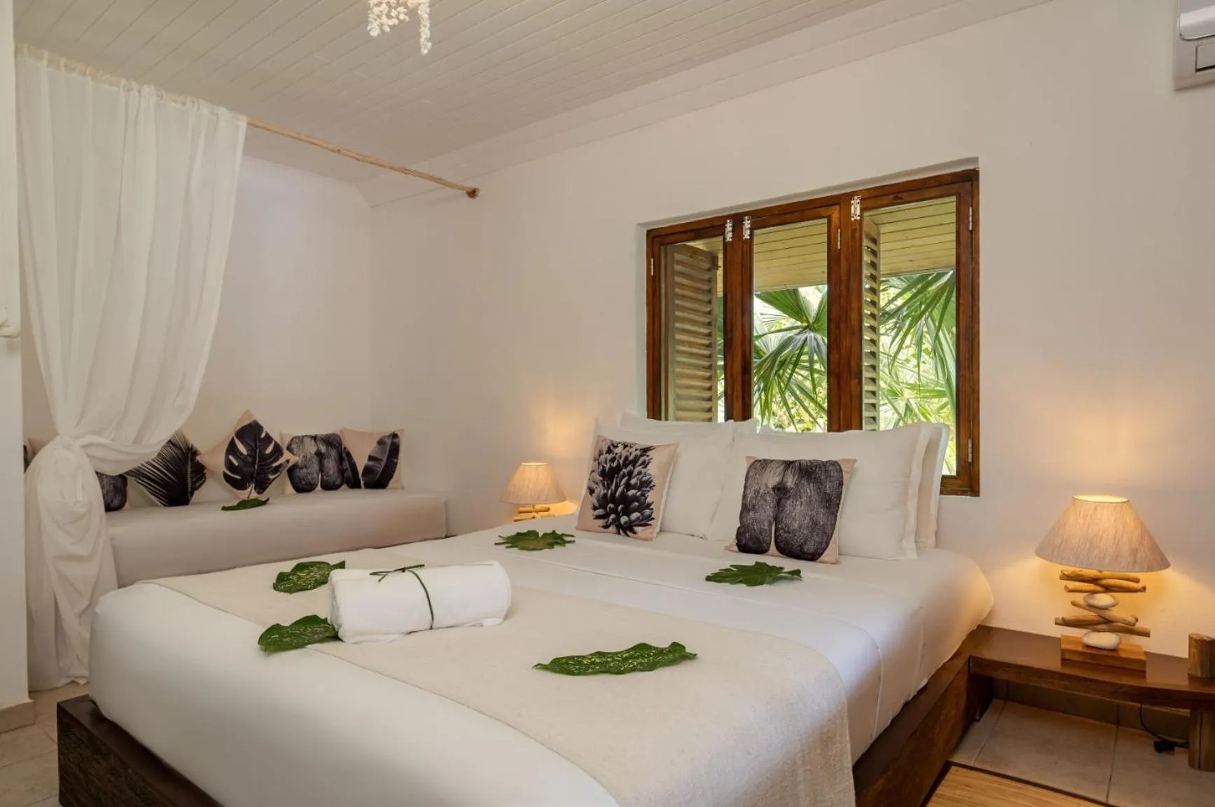 Photo of the whole room, Bed in Bliss Hotel Praslin