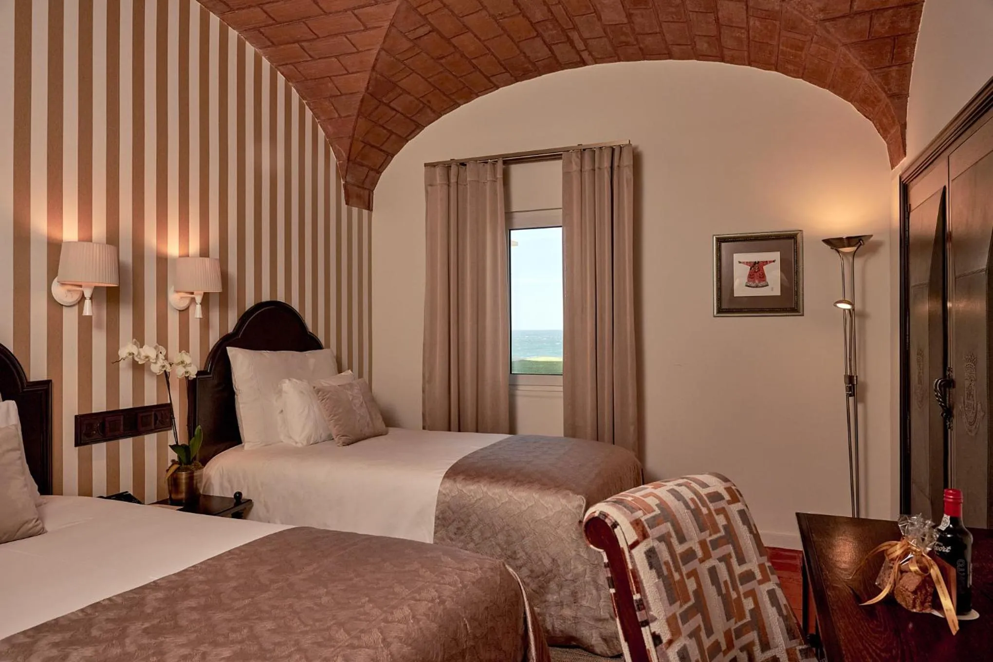 Bedroom, Bed in Hotel Fortaleza do Guincho Relais & Châteaux