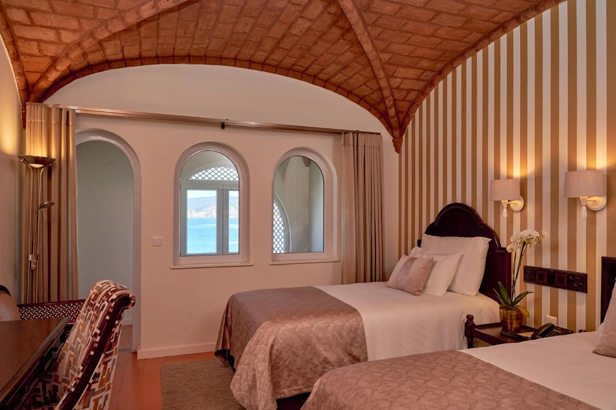 Bedroom, Bed in Hotel Fortaleza do Guincho Relais & Châteaux