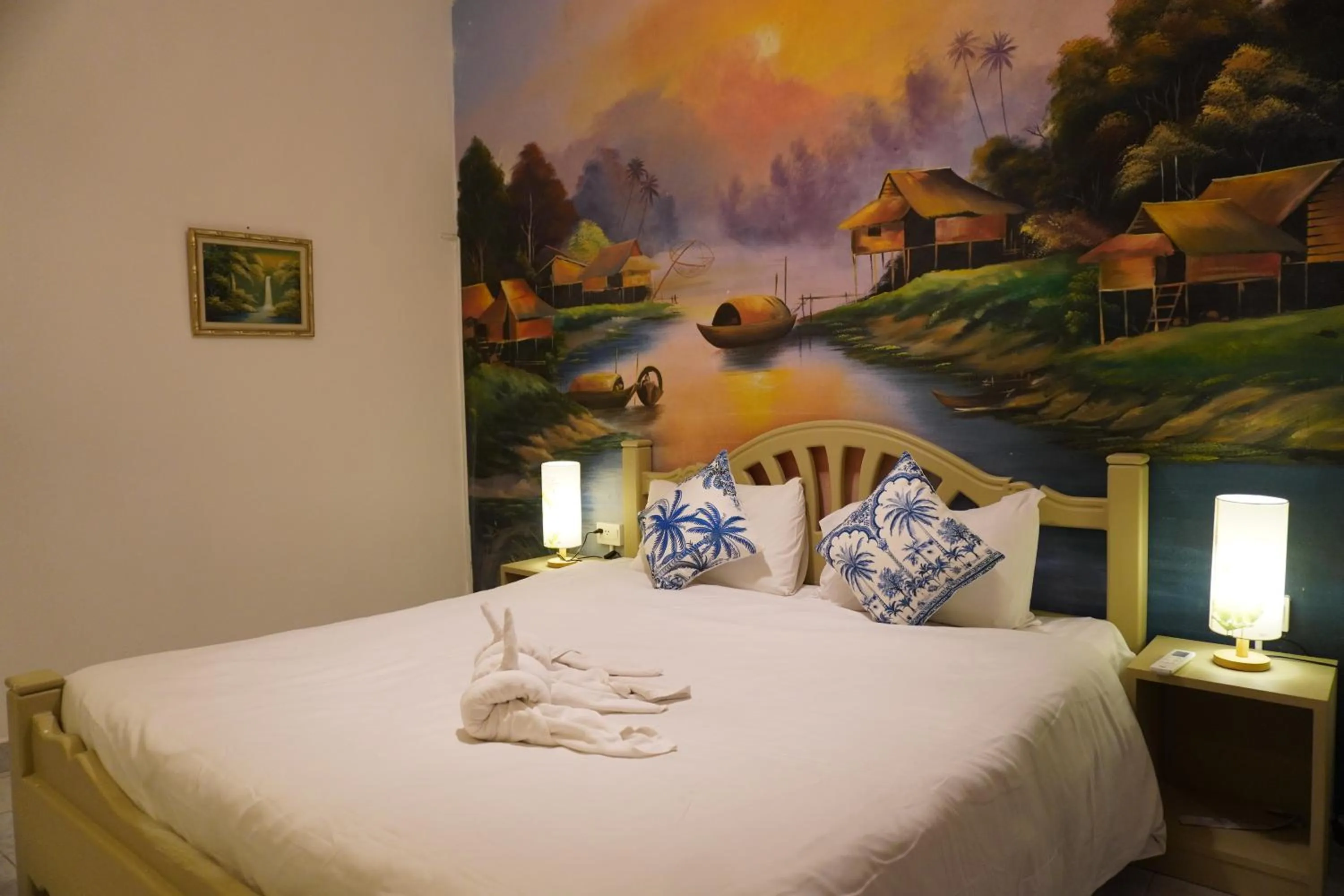 Bed in Residy Retreat x Baan Suan Villa