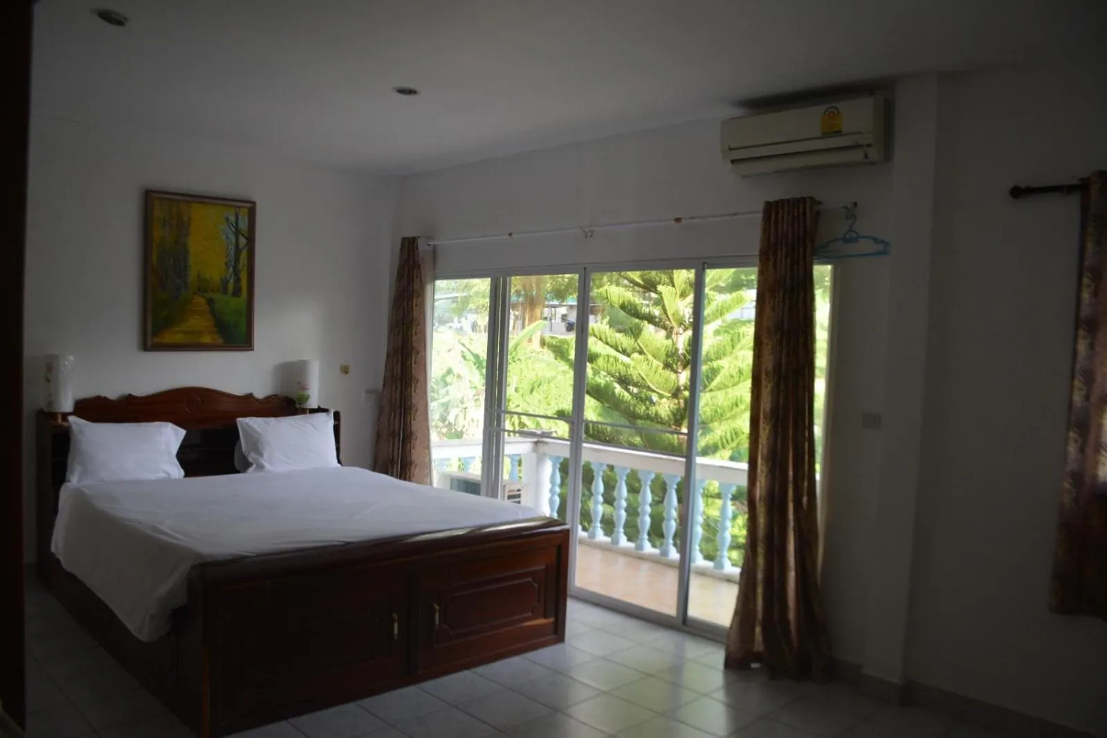 Bed in Residy Retreat x Baan Suan Villa