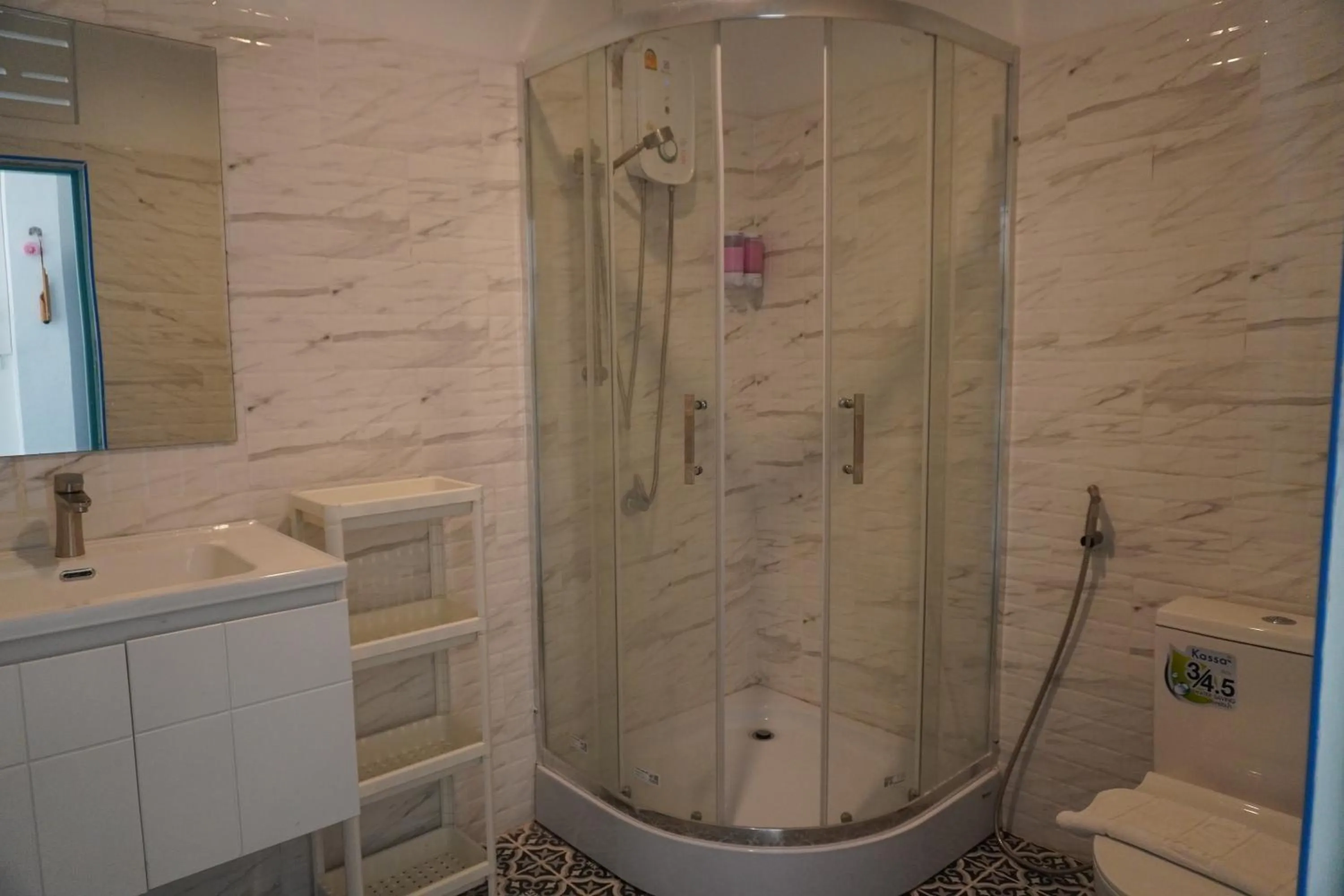 Shower in Residy Retreat x Baan Suan Villa