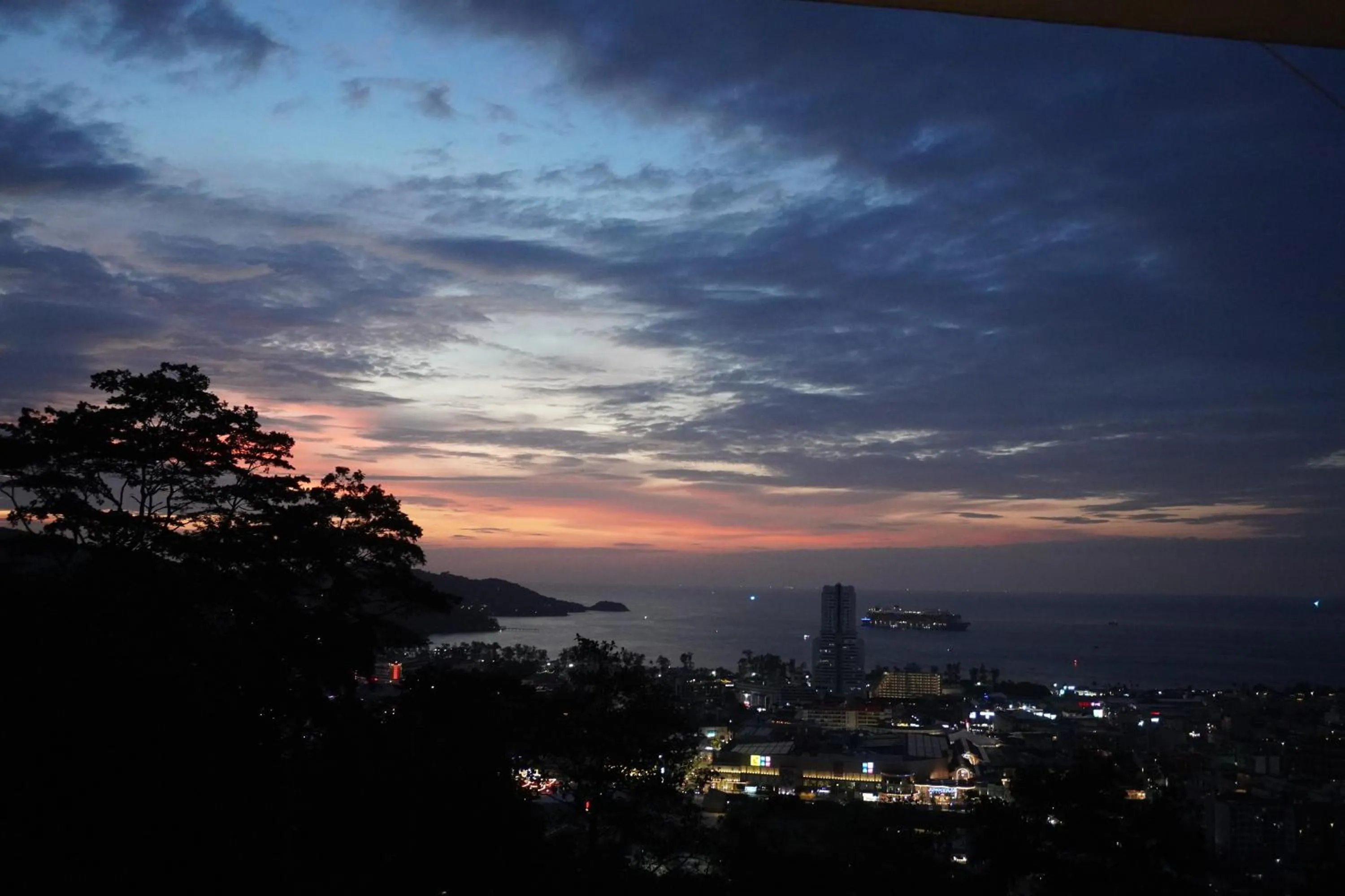 City view in Residy Retreat x Baan Suan Villa