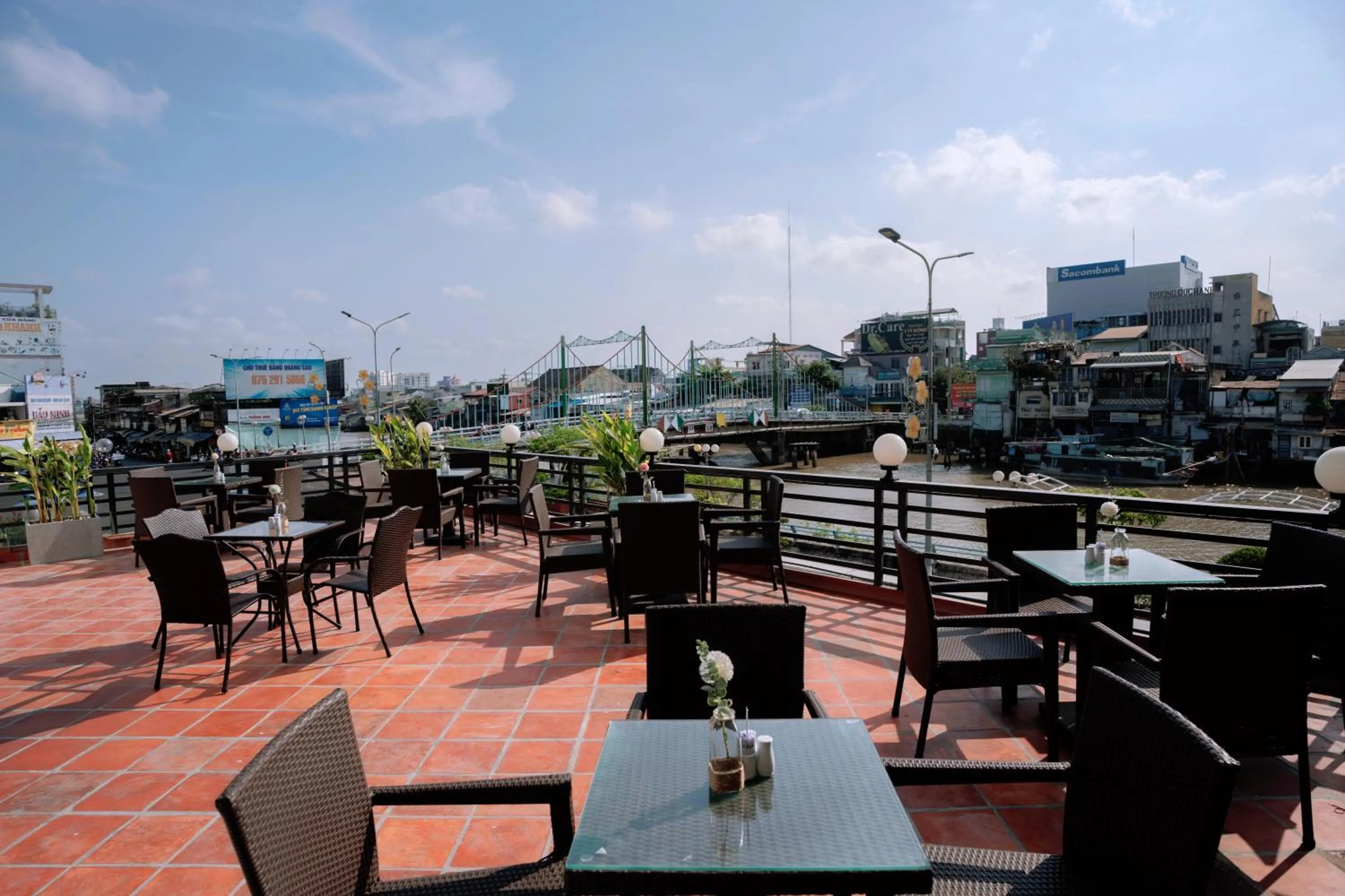 Restaurant/places to eat in Song Tien Hotel