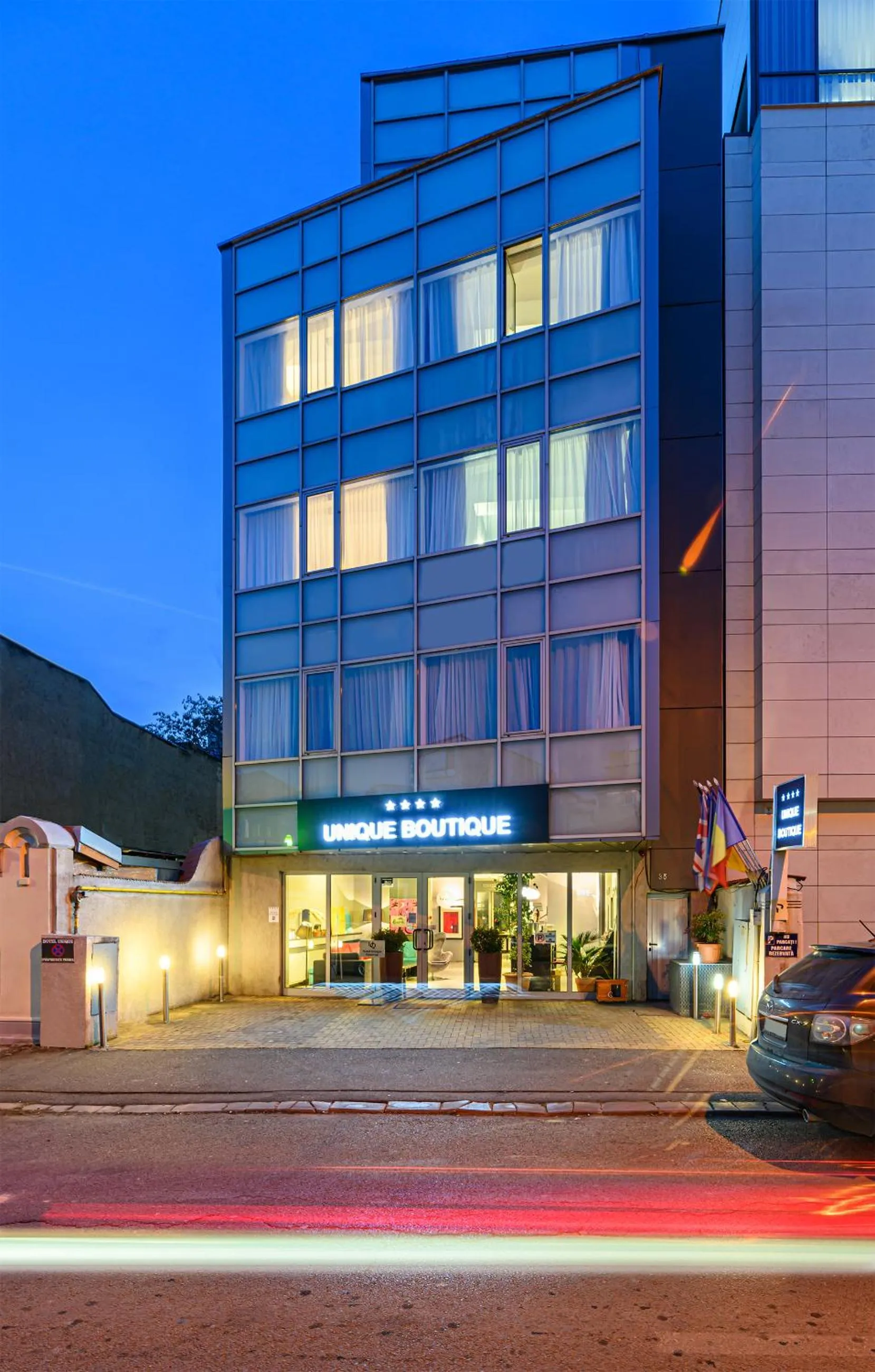 Property building in Unique Boutique