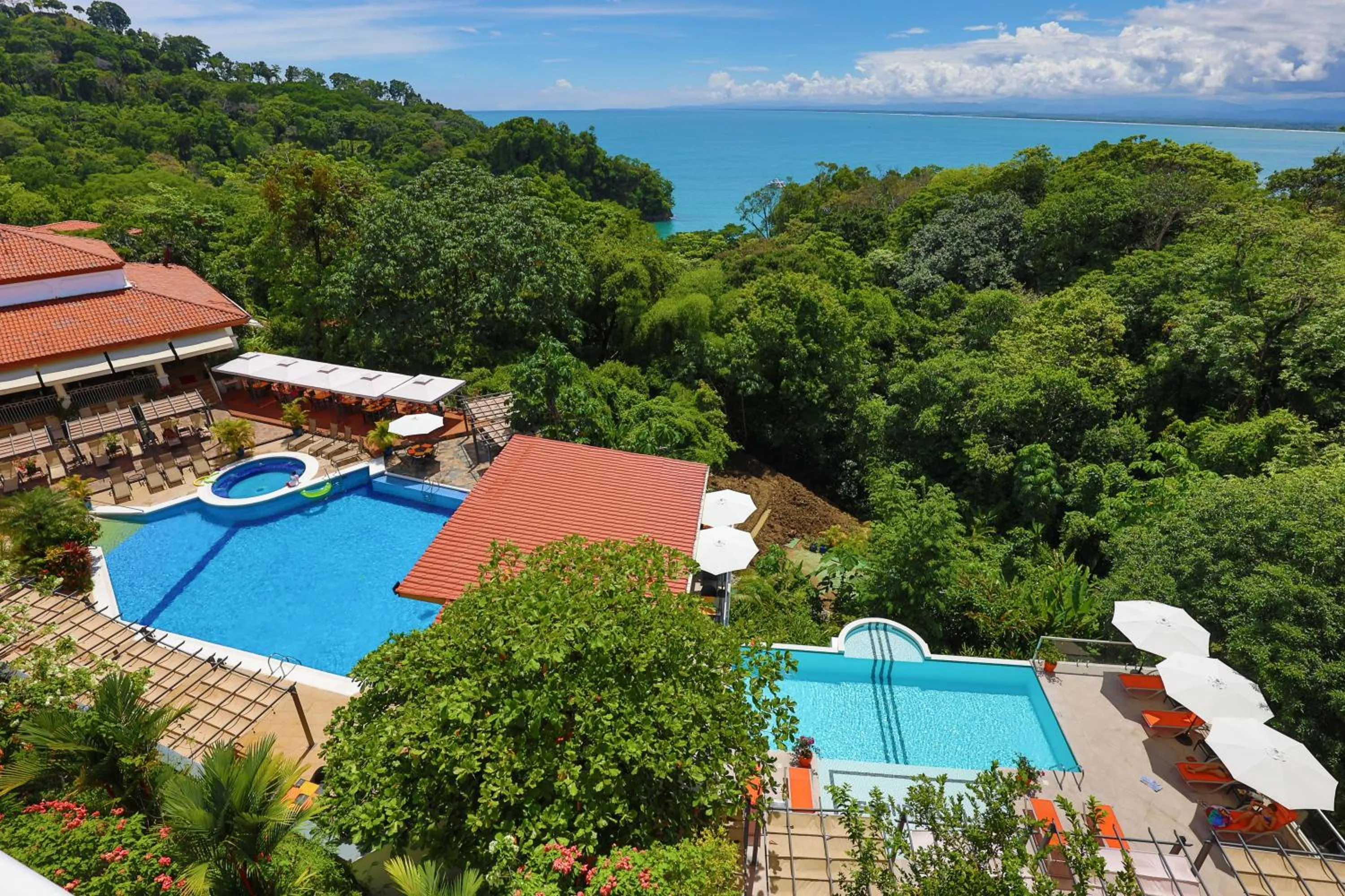 Pool view in Shana by the Beach Manuel Antonio