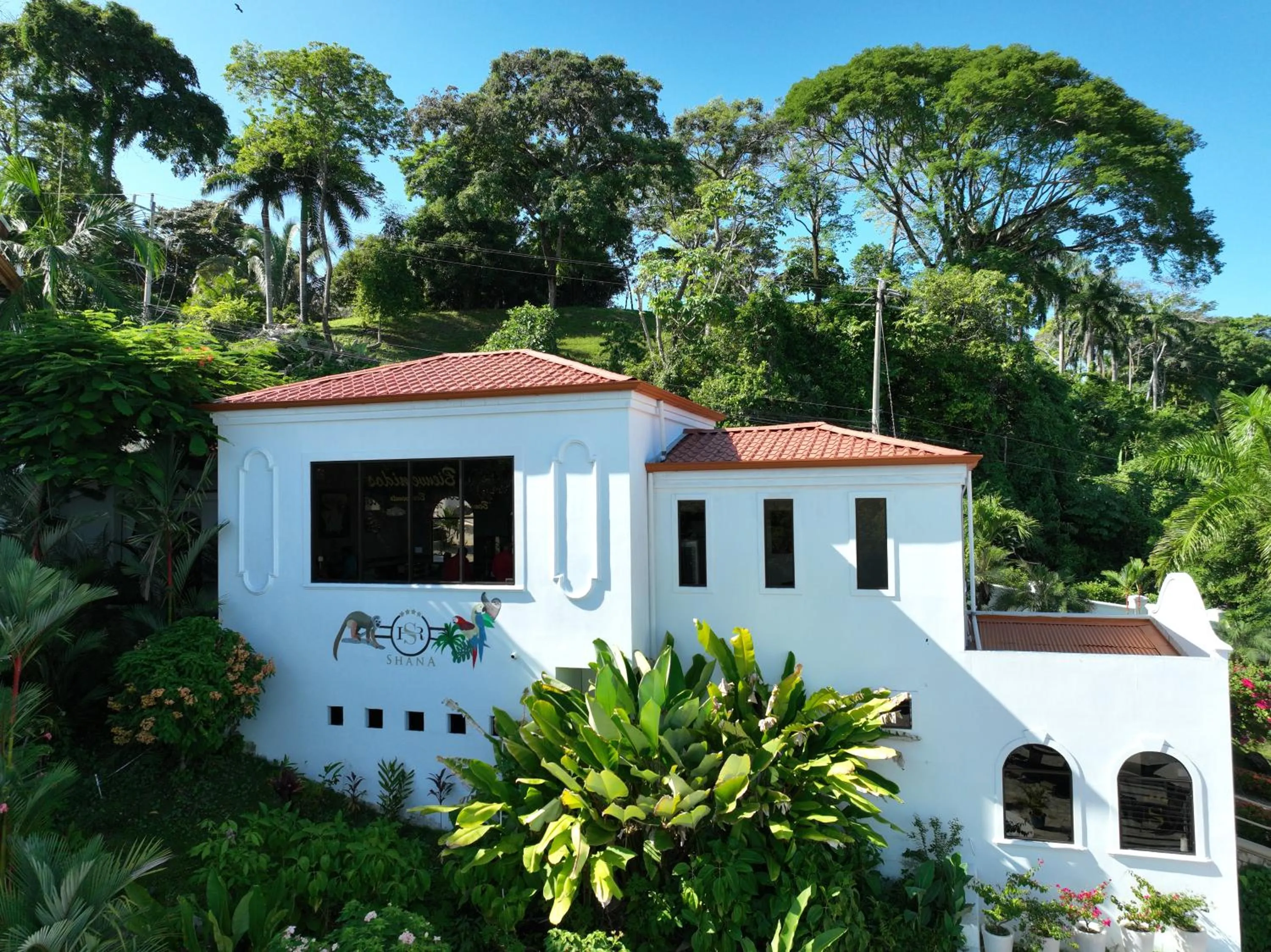 Property building in Shana by the Beach Manuel Antonio