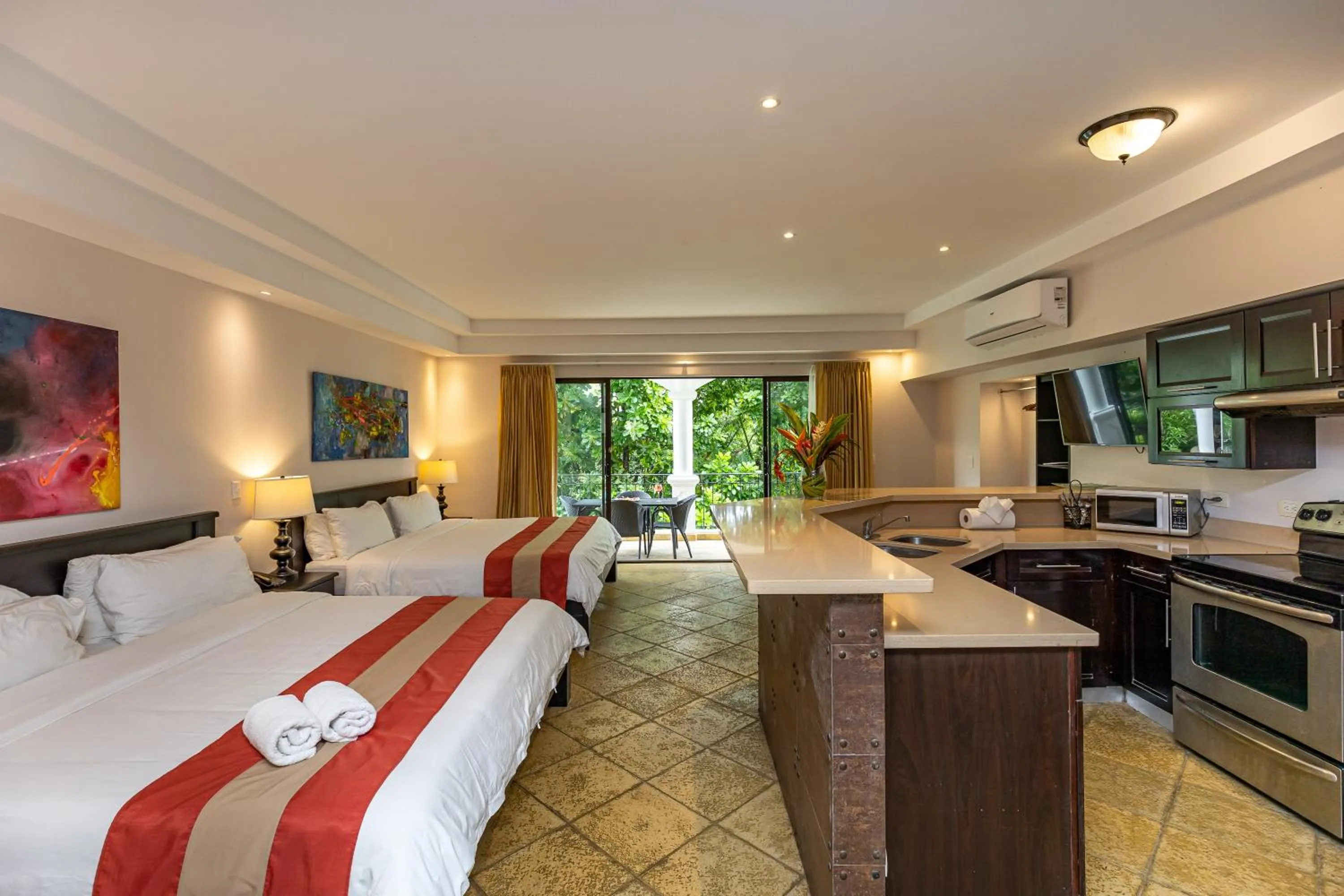 Garden, Bed in Shana by the Beach Manuel Antonio