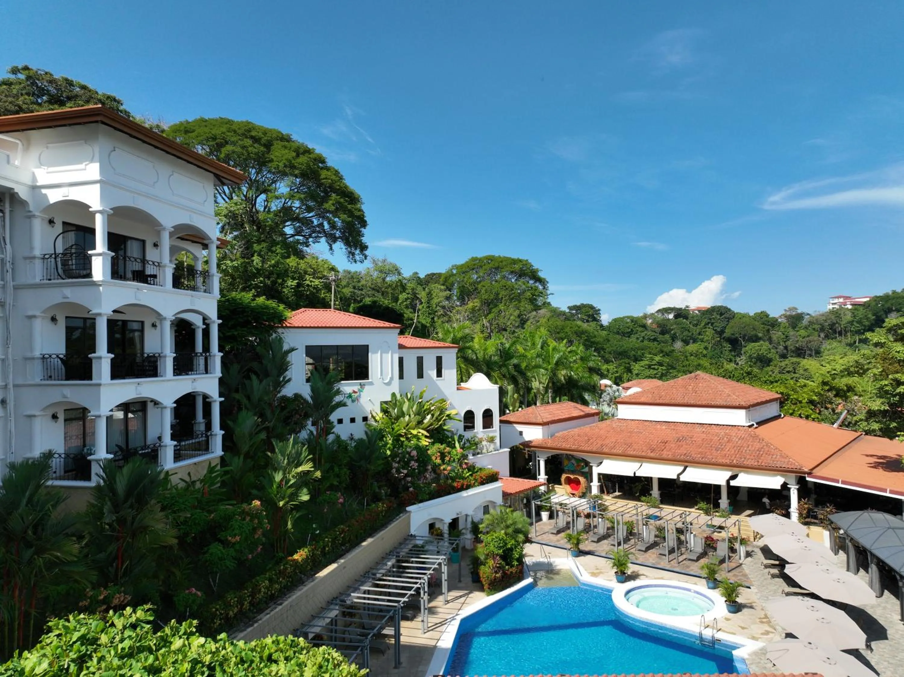 Property building in Shana by the Beach Manuel Antonio