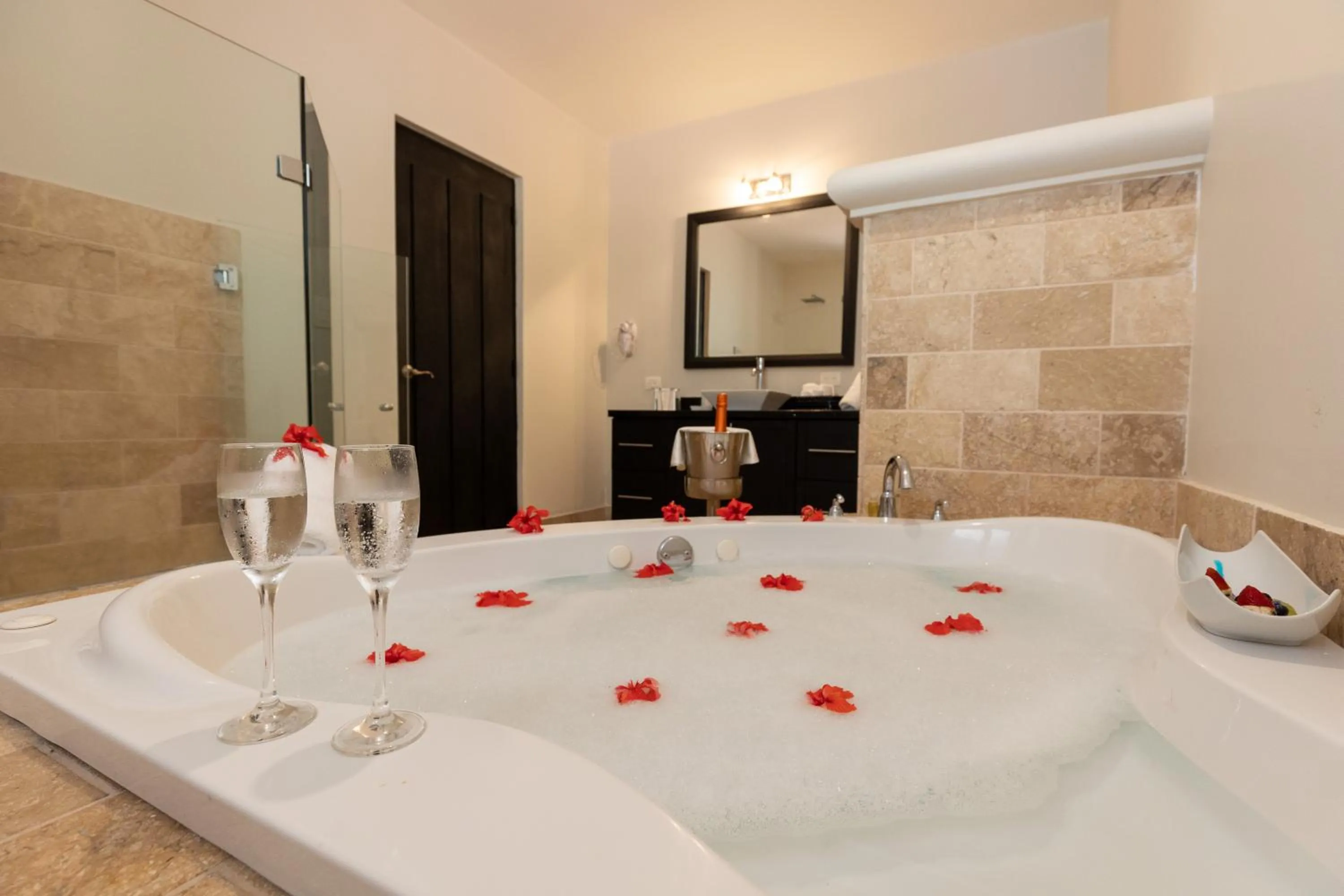 Bathroom in Shana by the Beach Manuel Antonio