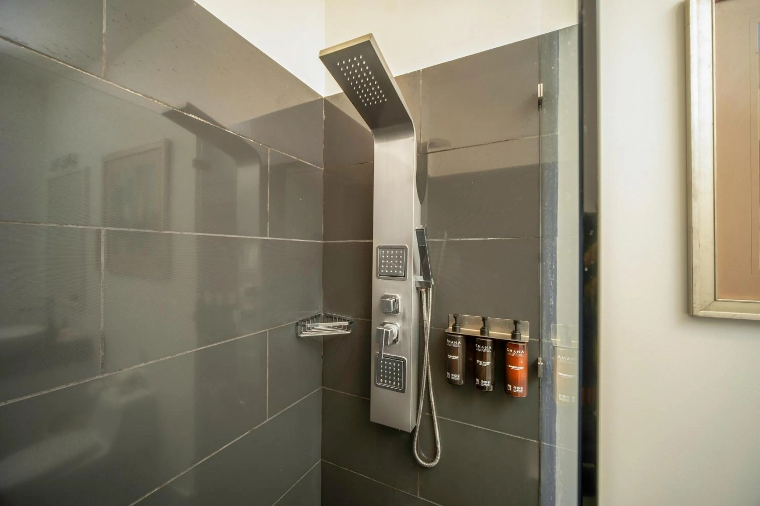 Shower in Shana by the Beach Manuel Antonio