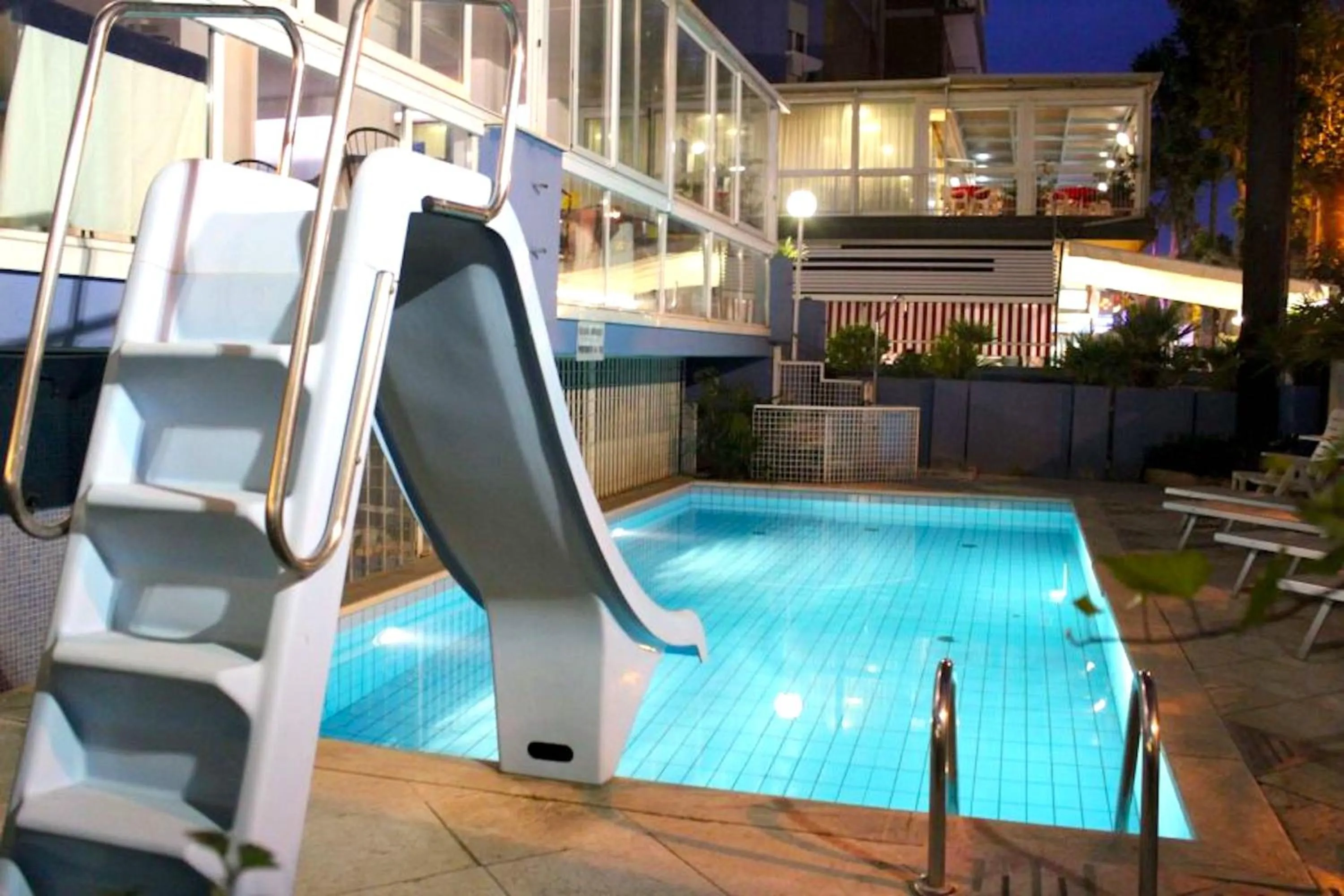 Swimming pool in Hotel Diamond