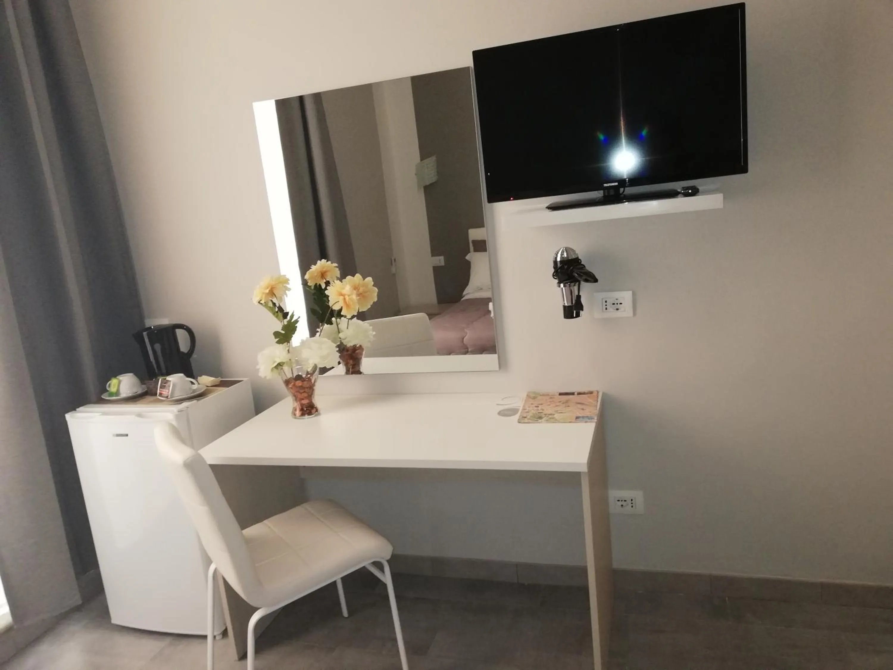 TV and multimedia in Garden's Elide